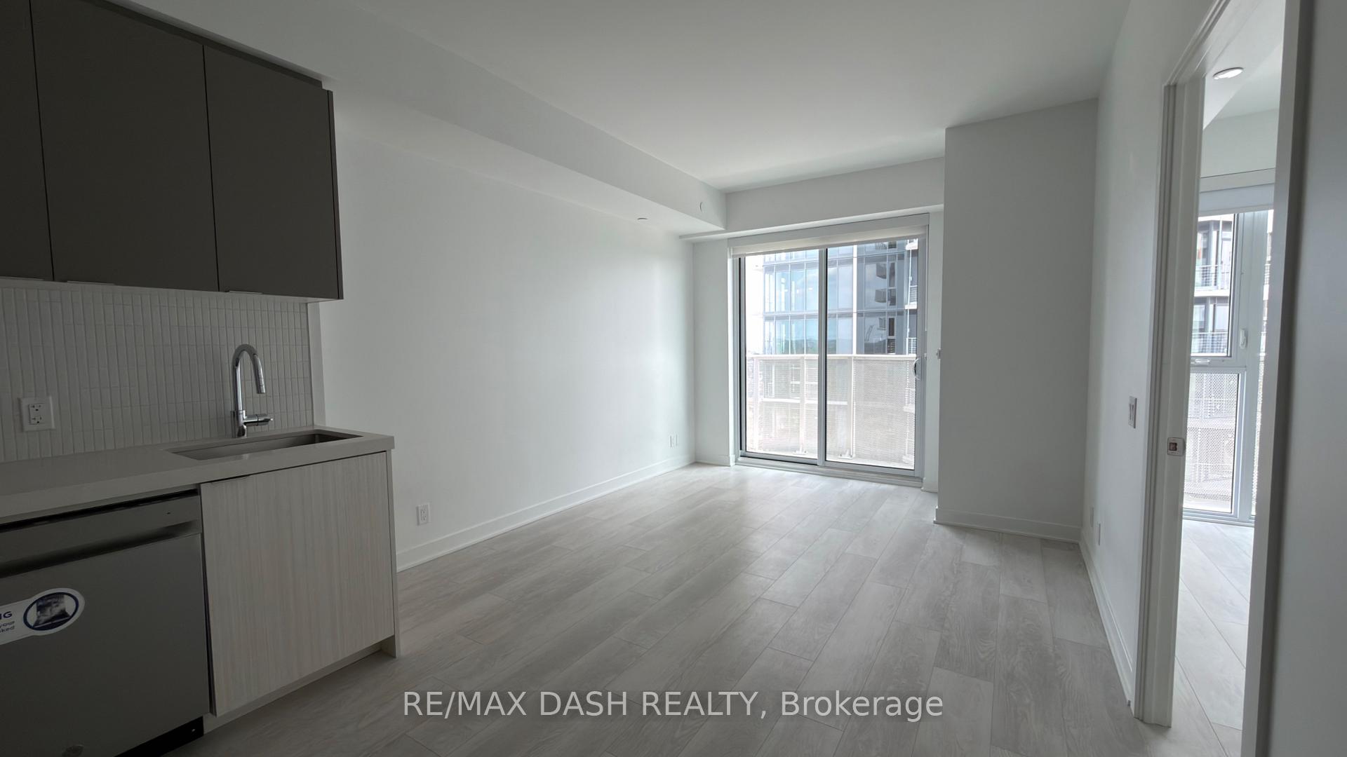 Photo 15 of Unit 1113, 6 Flavelle Trail, Vaughan, Steeles West Industrial — HOMEH