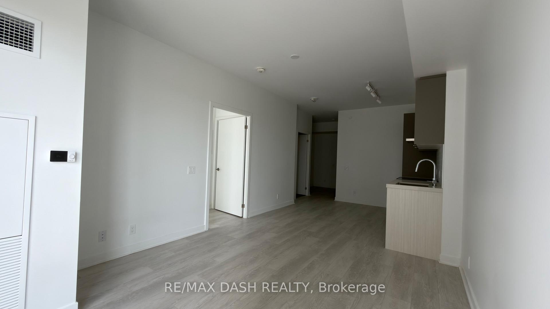 Photo 16 of Unit 1113, 6 Flavelle Trail, Vaughan, Steeles West Industrial — HOMEH