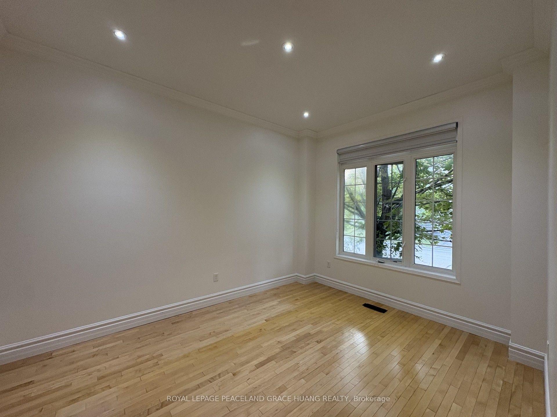 Photo 6 of 3 Tarmack Drive, Richmond Hill, Jefferson — HOMEH
