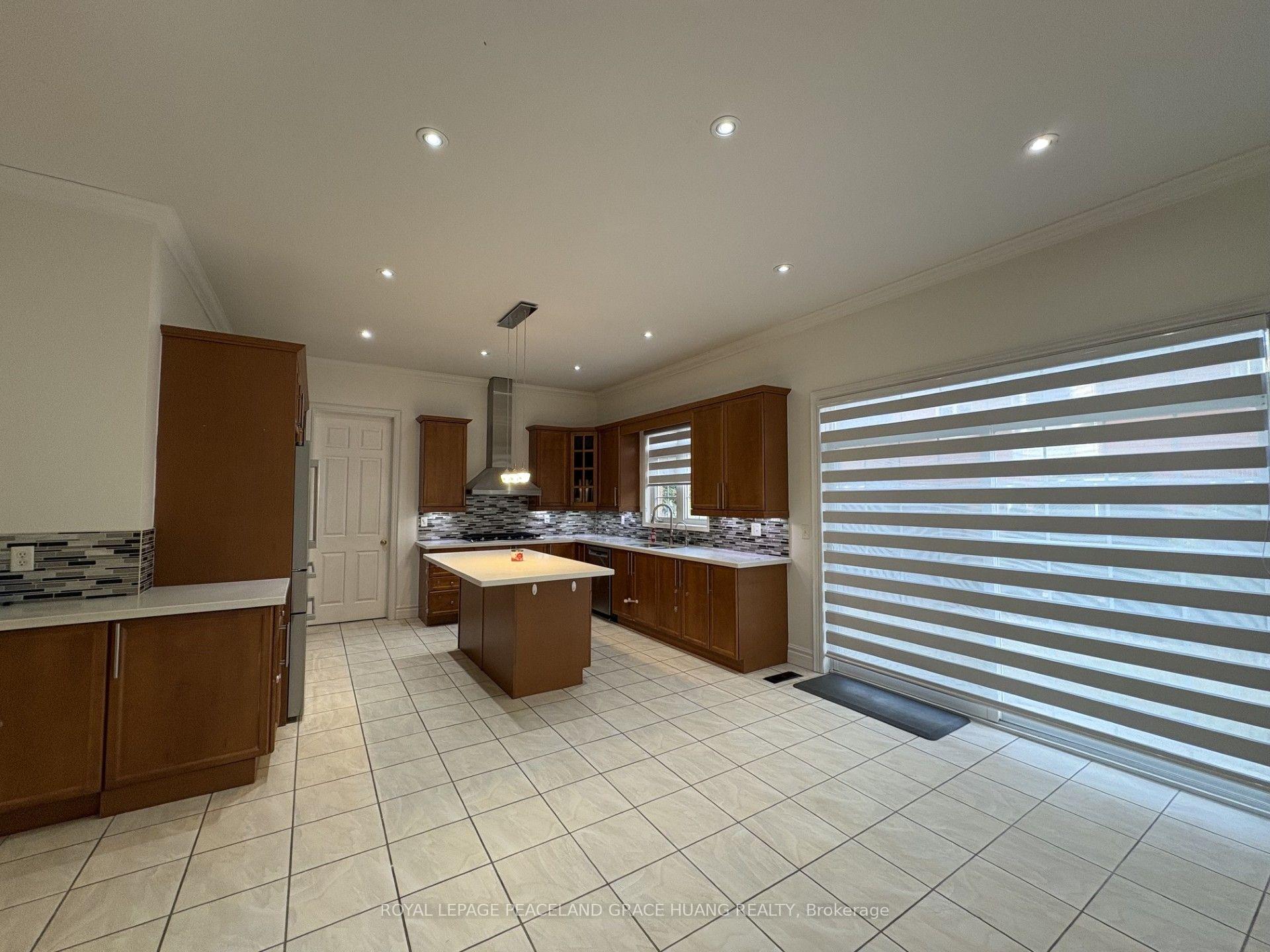 Photo 10 of 3 Tarmack Drive, Richmond Hill, Jefferson — HOMEH