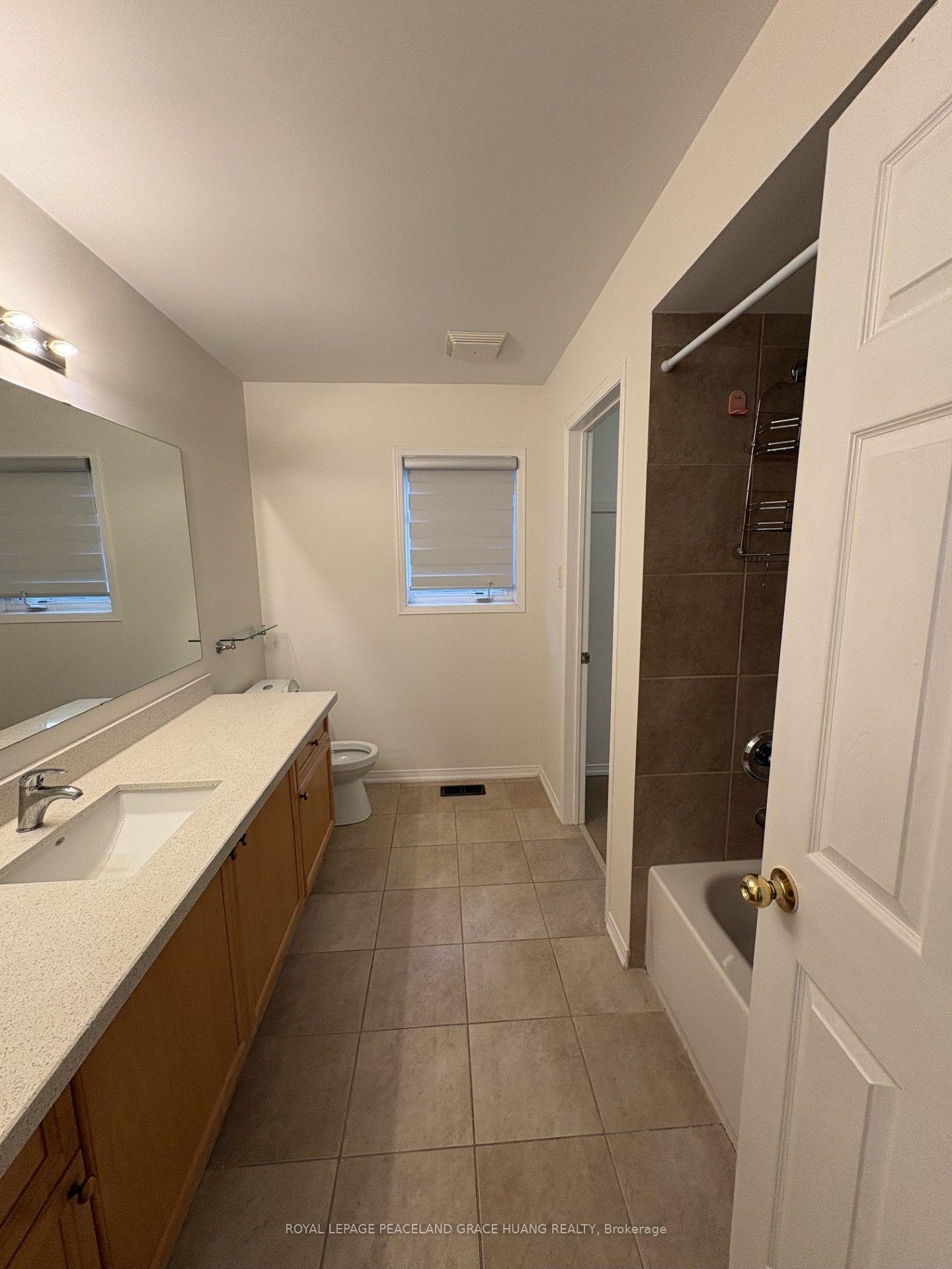 Photo 23 of 3 Tarmack Drive, Richmond Hill, Jefferson — HOMEH