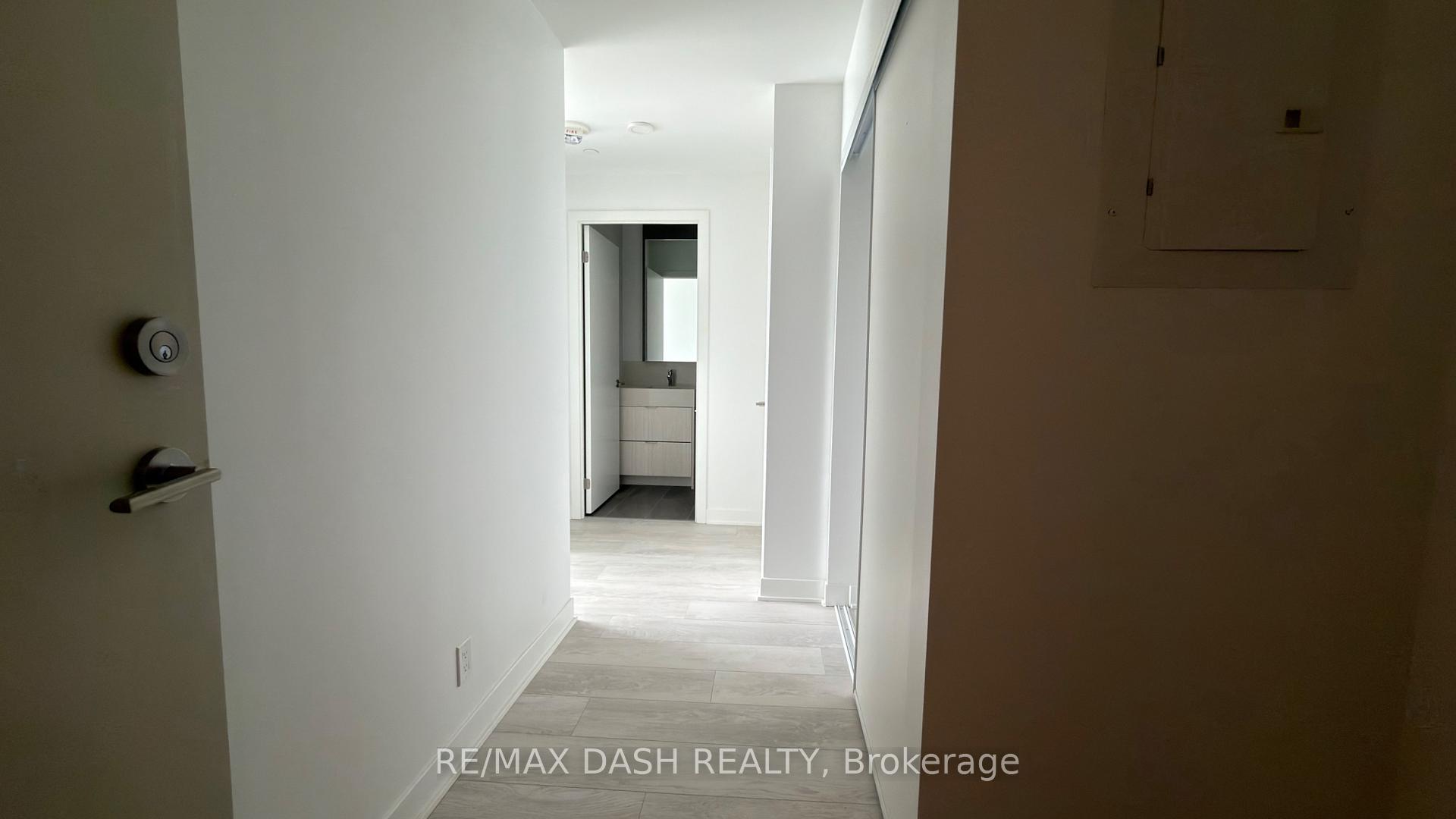 Photo 8 of Unit 1416, 6 Flavelle Trail, Vaughan, Steeles West Industrial — HOMEH