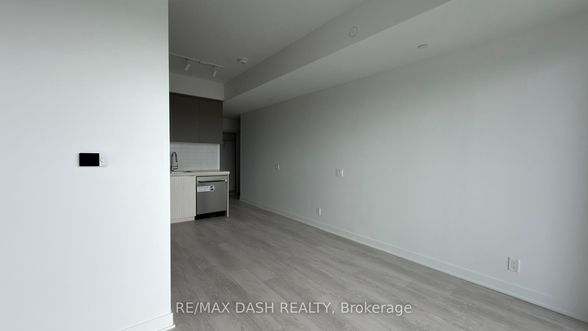 Photo 14 of Unit 1416, 6 Flavelle Trail, Vaughan, Steeles West Industrial — HOMEH
