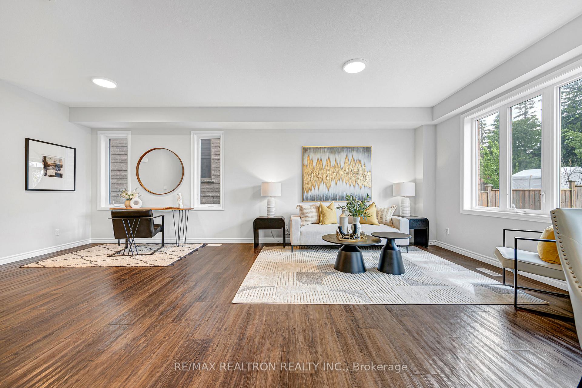 Photo 8 of 439 Avens Street, Waterloo, Columbia Forest/Clair Hills — HOMEH