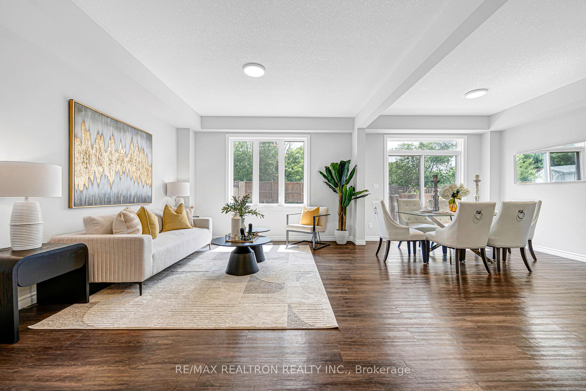 Photo 13 of 439 Avens Street, Waterloo, Columbia Forest/Clair Hills — HOMEH