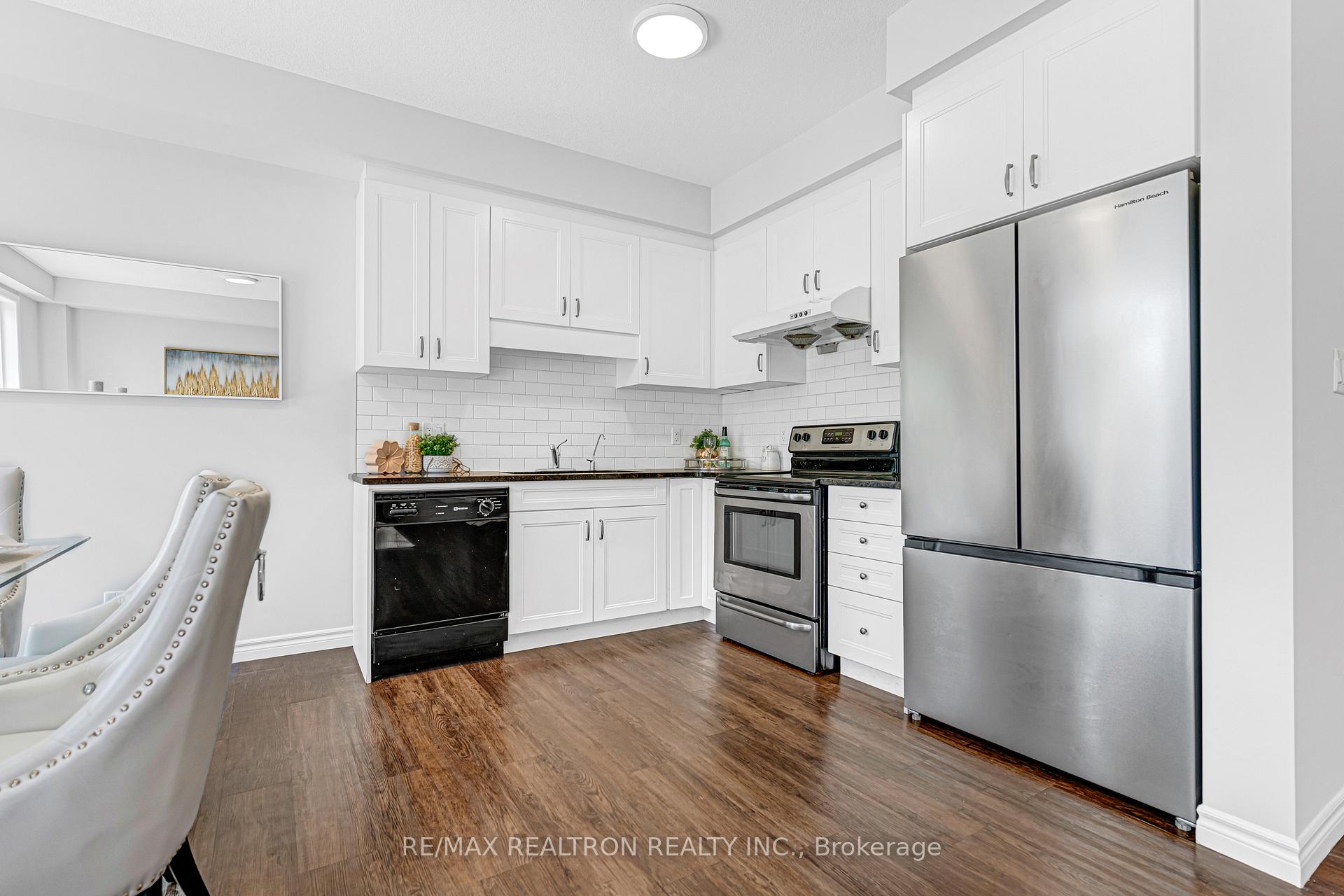 Photo 17 of 439 Avens Street, Waterloo, Columbia Forest/Clair Hills — HOMEH