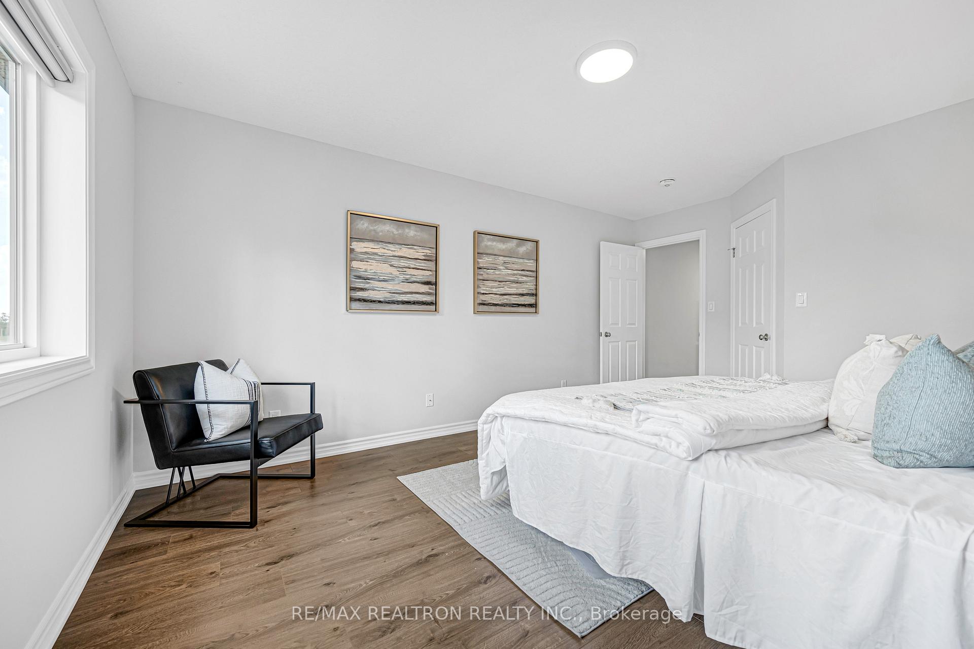 Photo 25 of 439 Avens Street, Waterloo, Columbia Forest/Clair Hills — HOMEH