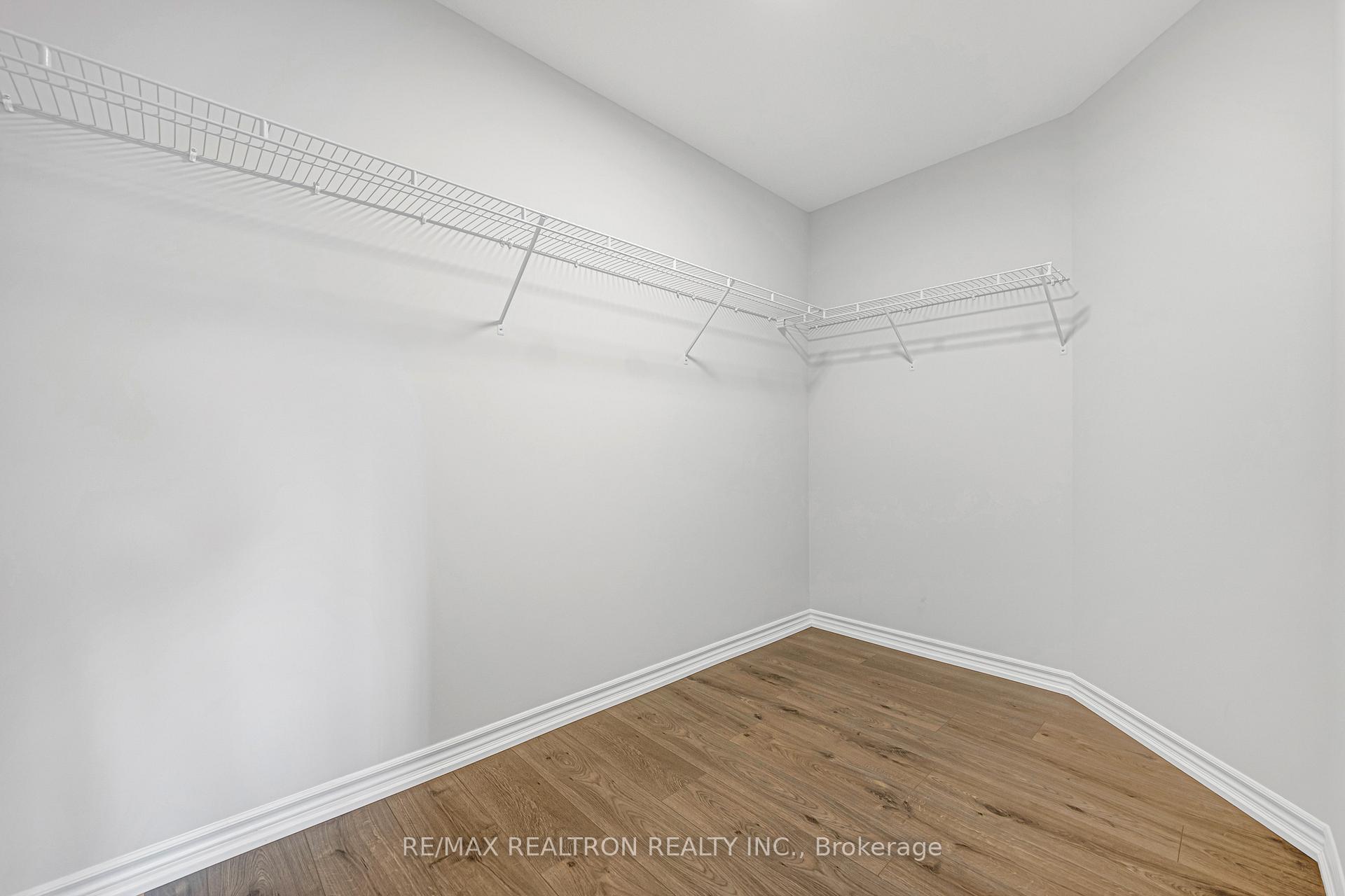 Photo 26 of 439 Avens Street, Waterloo, Columbia Forest/Clair Hills — HOMEH