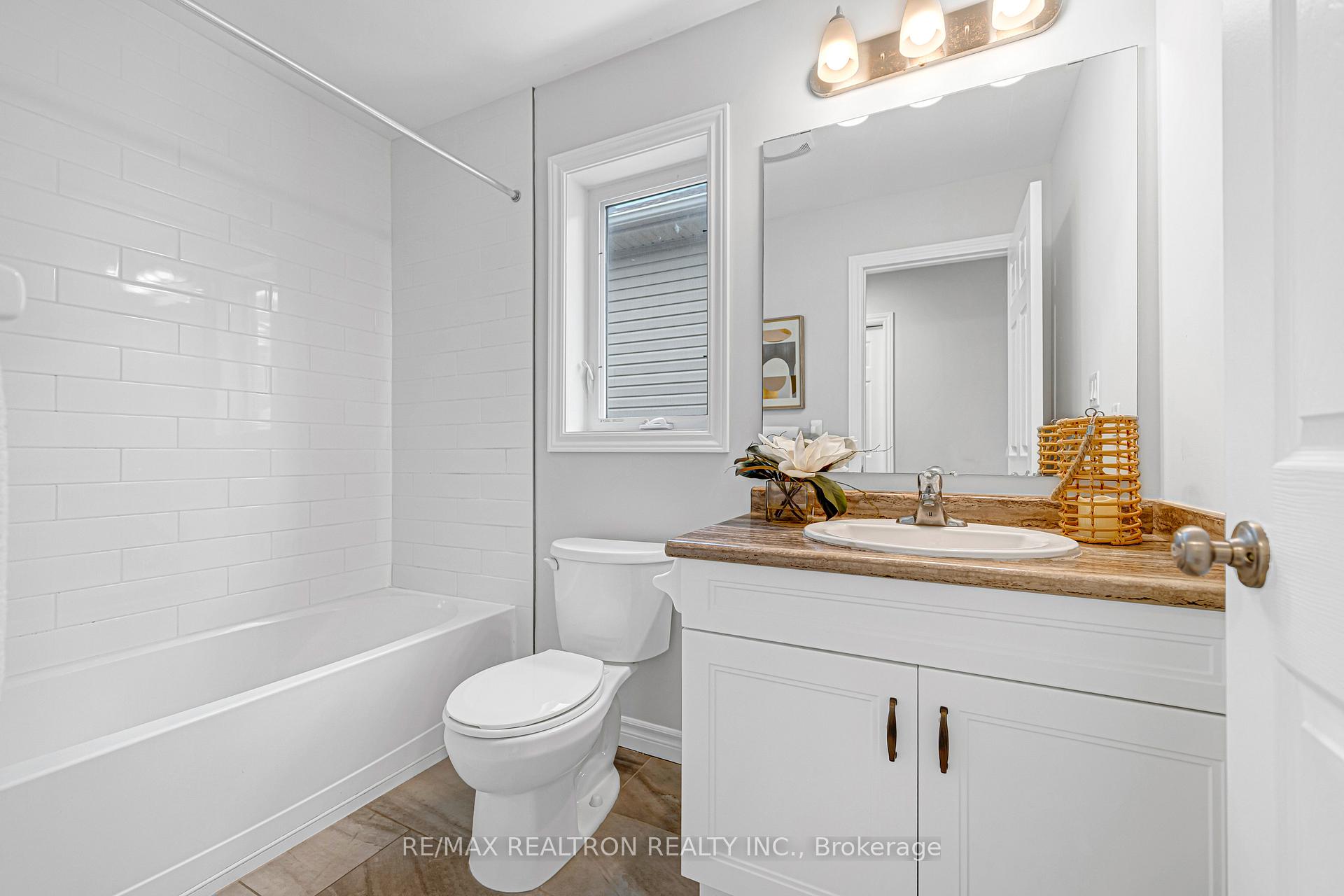 Photo 31 of 439 Avens Street, Waterloo, Columbia Forest/Clair Hills — HOMEH