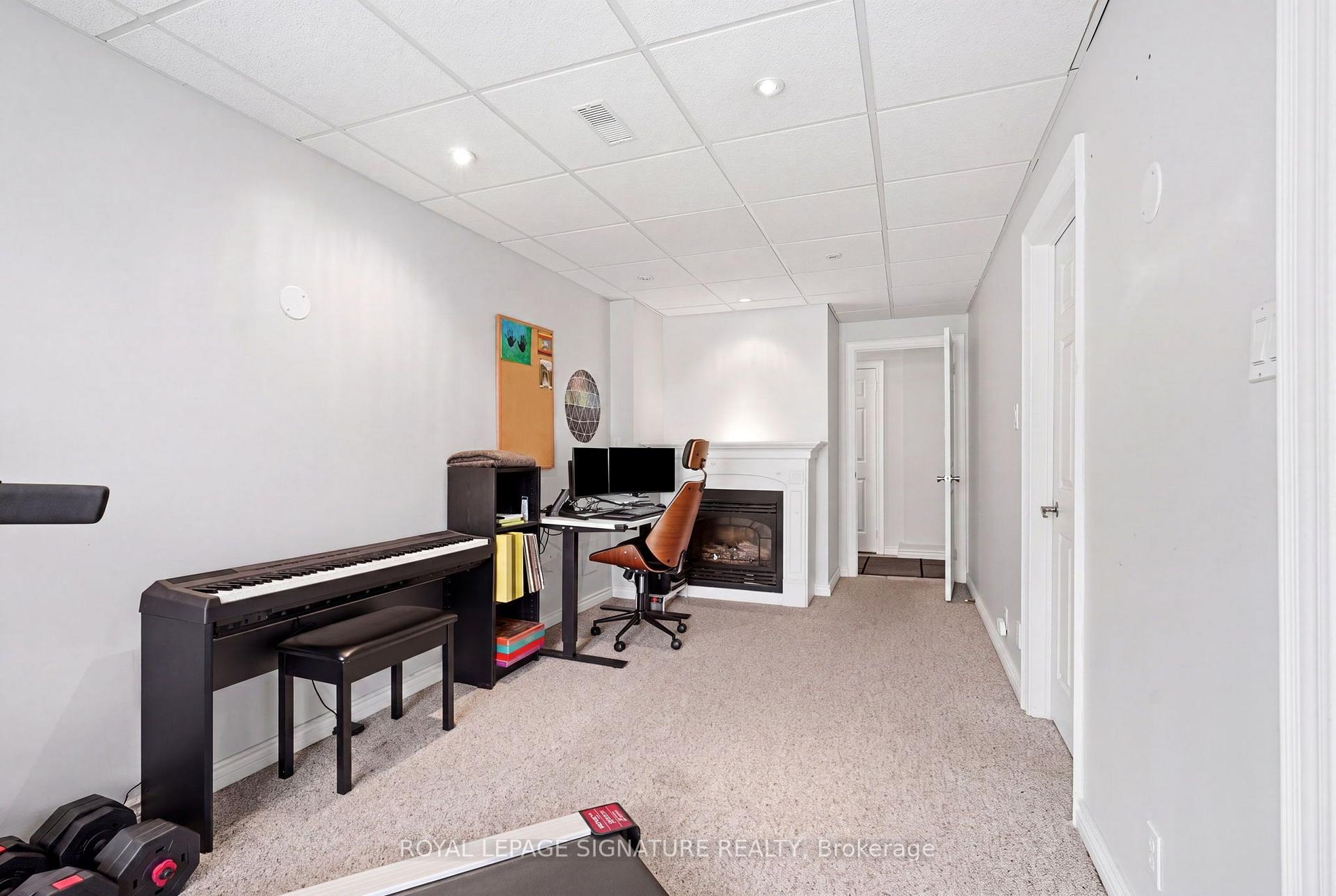 Photo 26 of 36 Moorefield Drive, Scarborough, Rouge — HOMEH