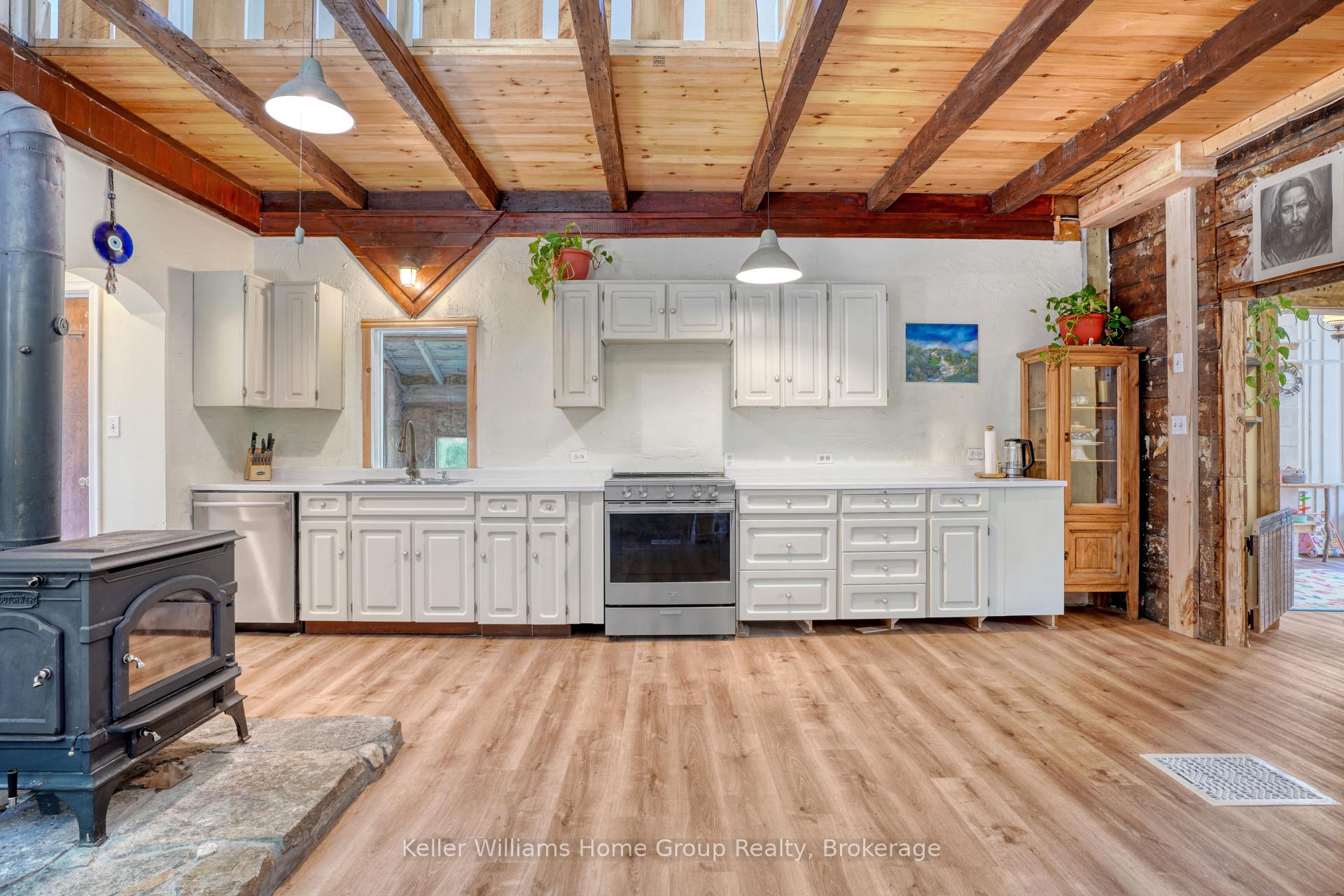 Photo 10 of 1794 East Road Loop, Hastings Highlands, Monteagle Ward — HOMEH