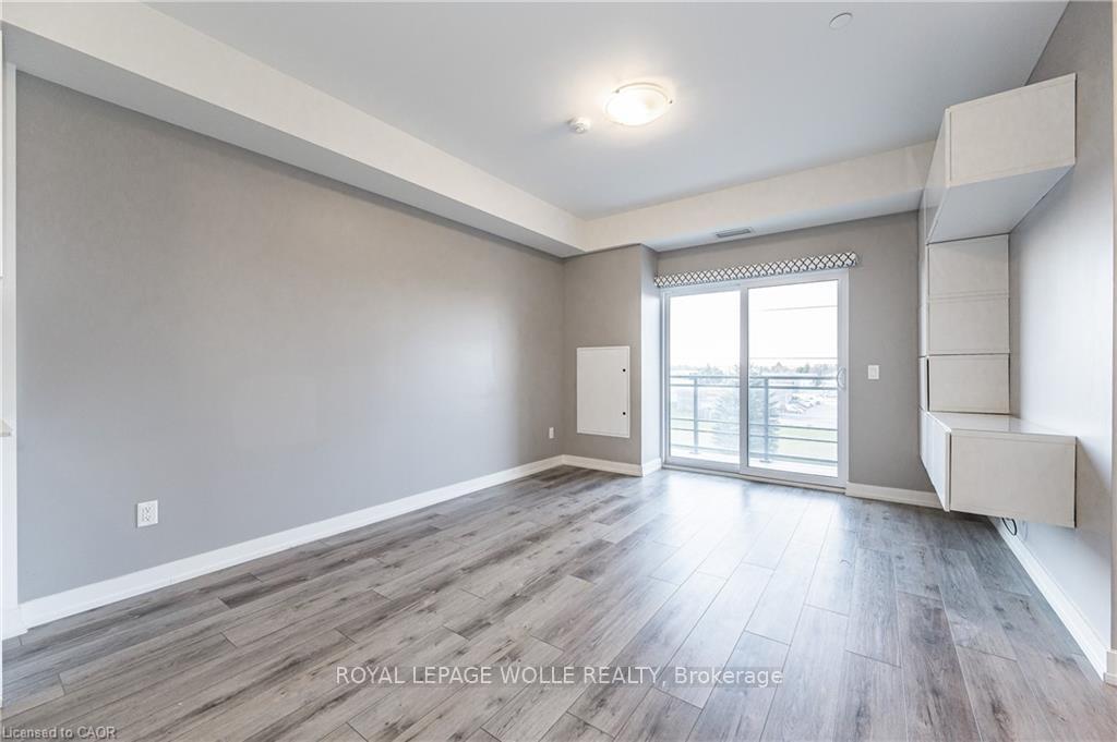 Photo 7 of Unit 302, 255 Northfield Drive E, Waterloo, Colonial Acres — HOMEH