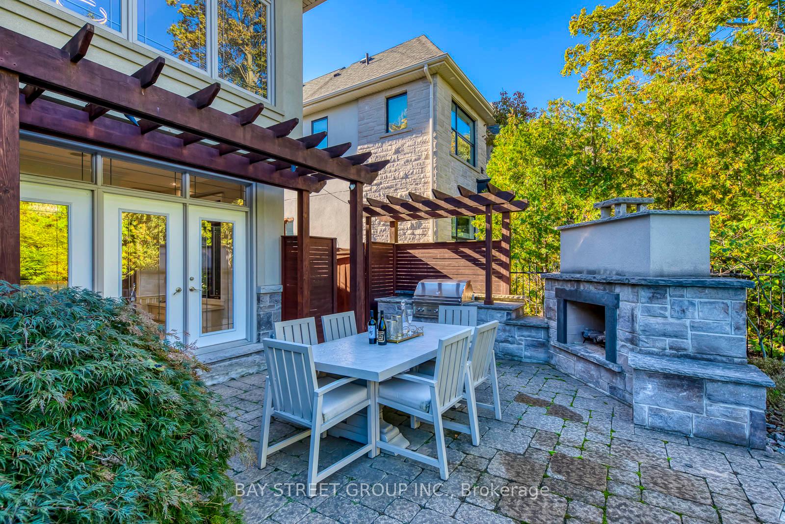 Photo 7 of 452 Avon Crescent, Oakville, Morrison — HOMEH