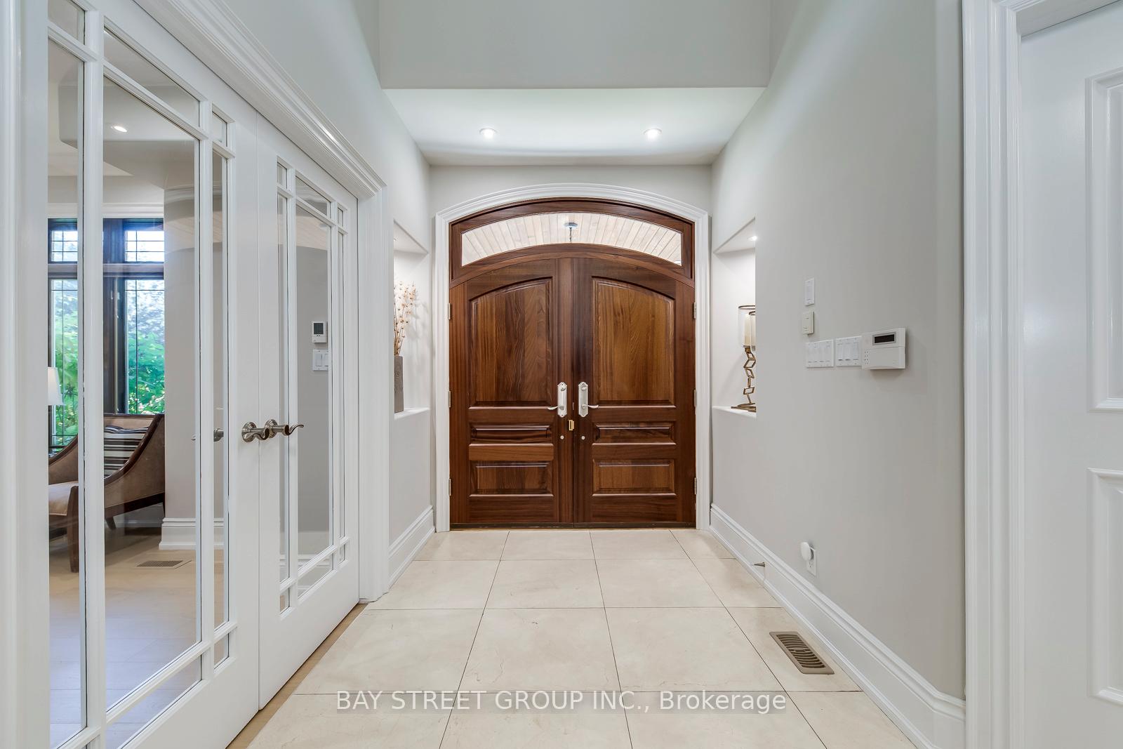 Photo 12 of 452 Avon Crescent, Oakville, Morrison — HOMEH
