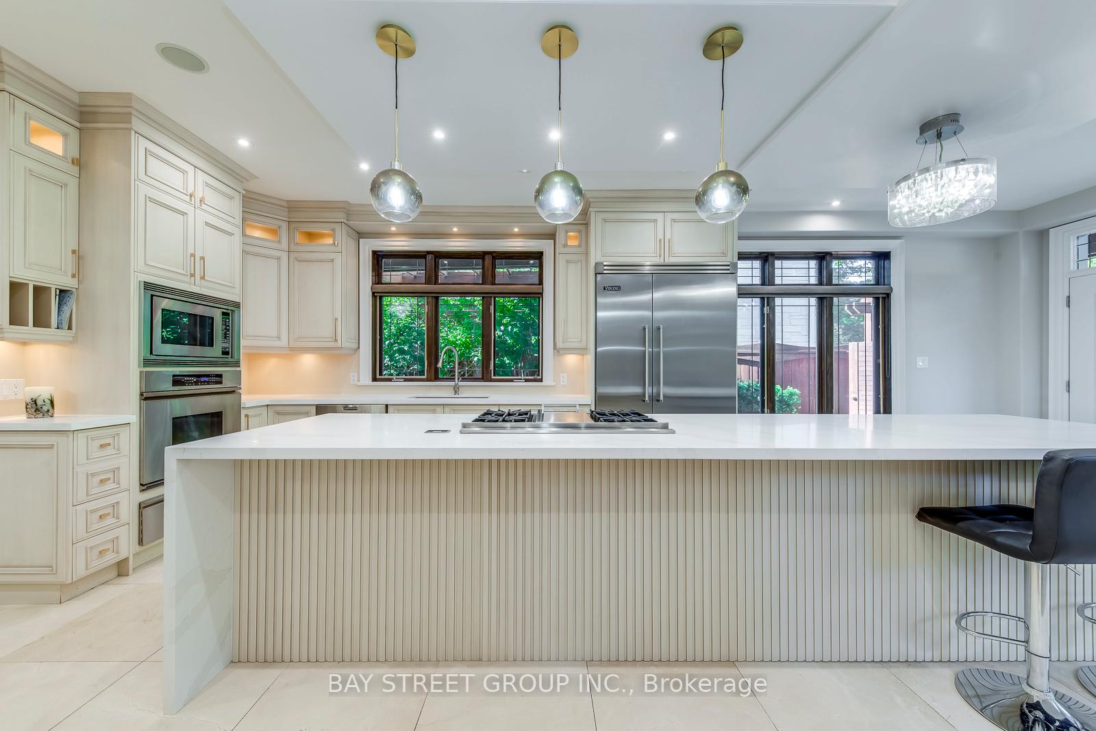 Photo 22 of 452 Avon Crescent, Oakville, Morrison — HOMEH
