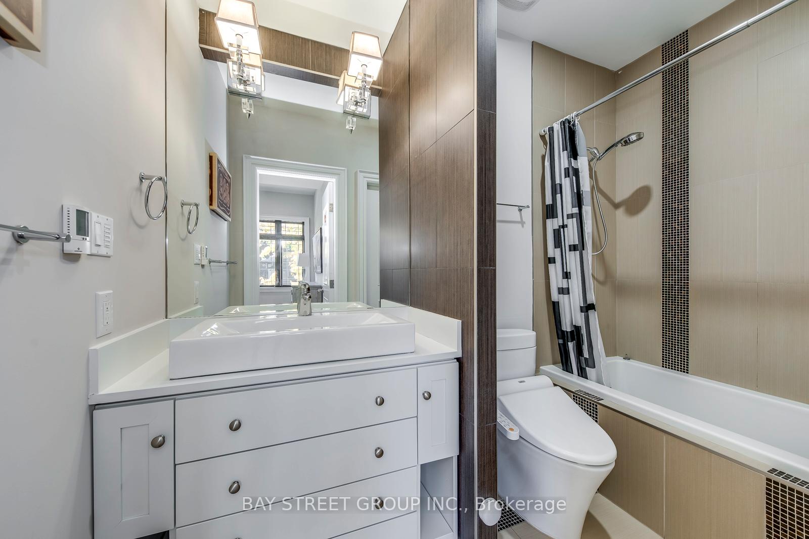 Photo 42 of 452 Avon Crescent, Oakville, Morrison — HOMEH