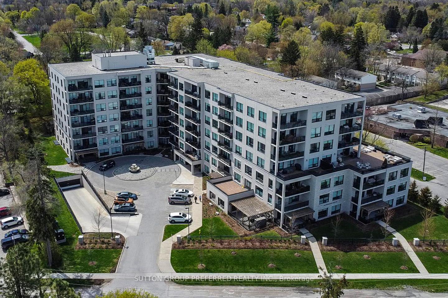 Front of Unit 514, 1200 Commissioners Road W