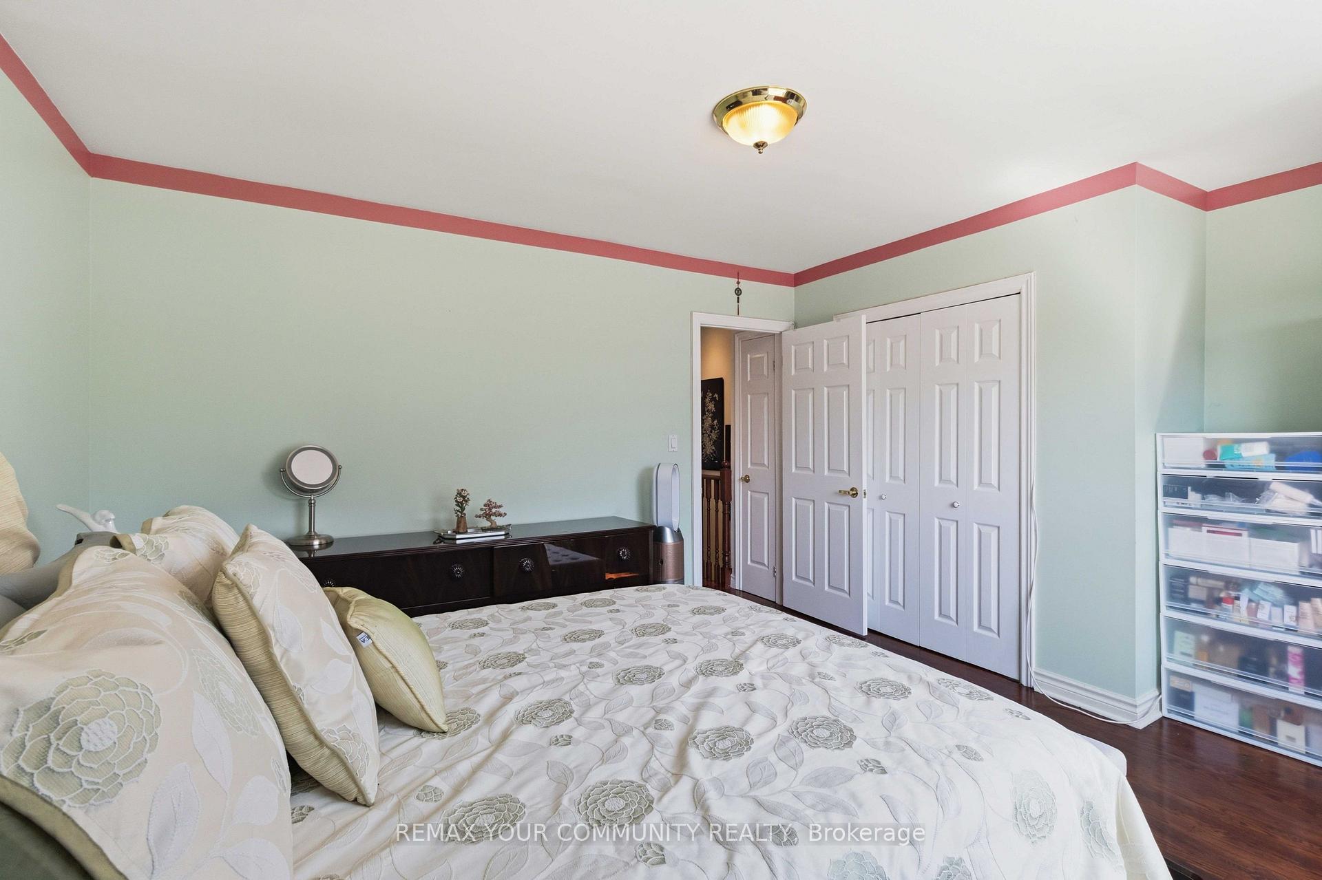 Photo 15 of 32 Kirknewton Road, Toronto, Caledonia-Fairbank — HOMEH