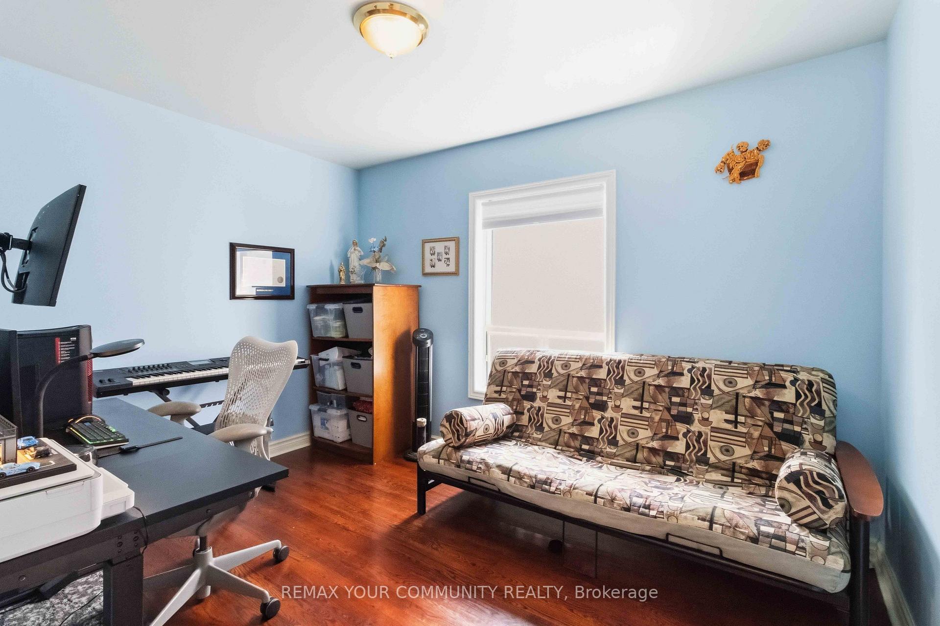 Photo 16 of 32 Kirknewton Road, Toronto, Caledonia-Fairbank — HOMEH