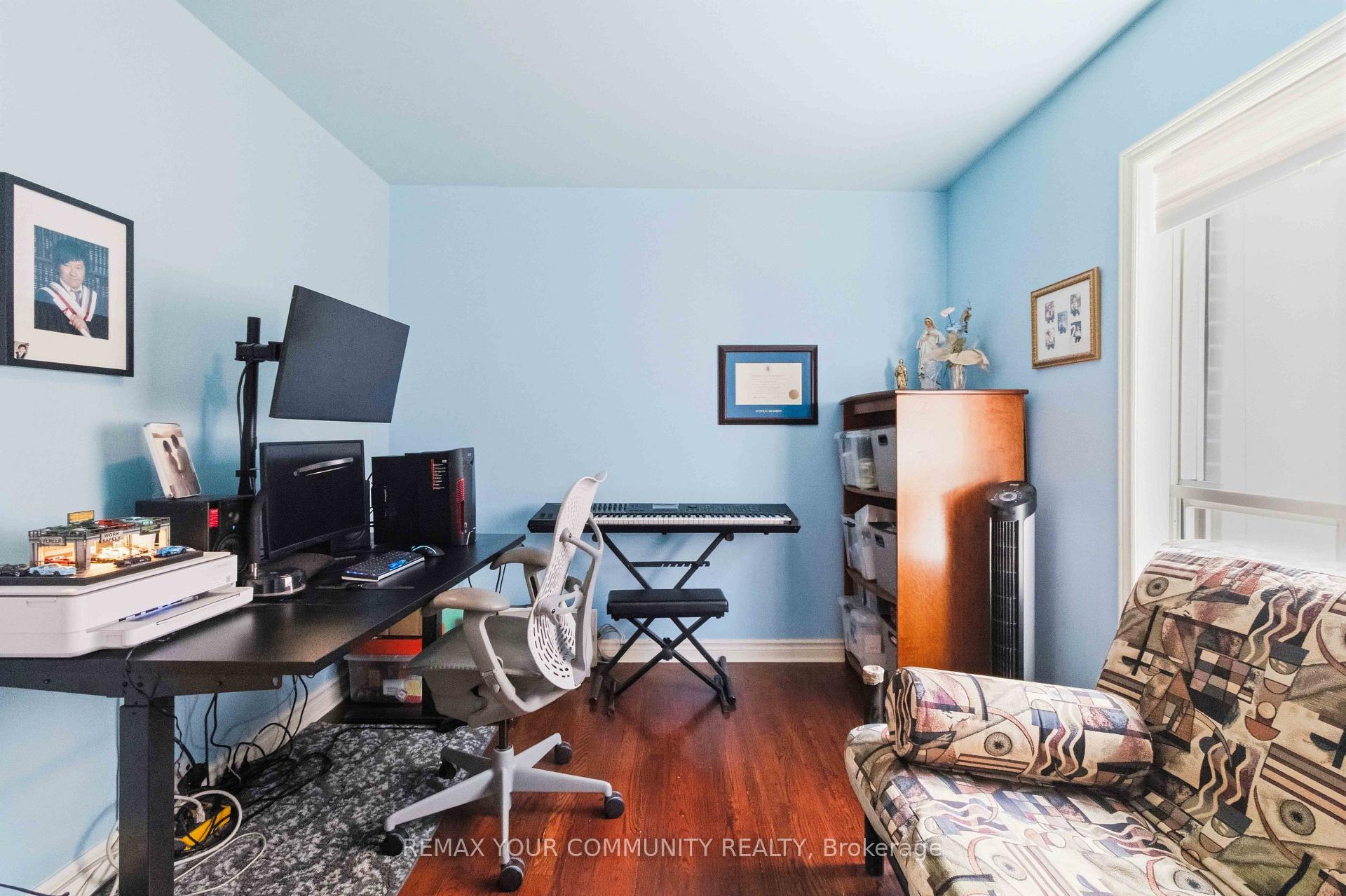 Photo 17 of 32 Kirknewton Road, Toronto, Caledonia-Fairbank — HOMEH