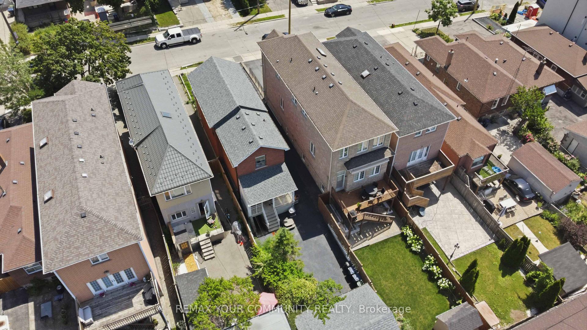 Photo 31 of 32 Kirknewton Road, Toronto, Caledonia-Fairbank — HOMEH