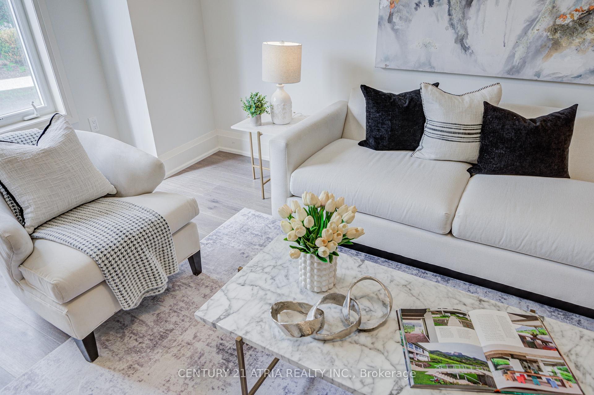 Photo 6 of 49 Cohen Way, Vaughan, Patterson — HOMEH