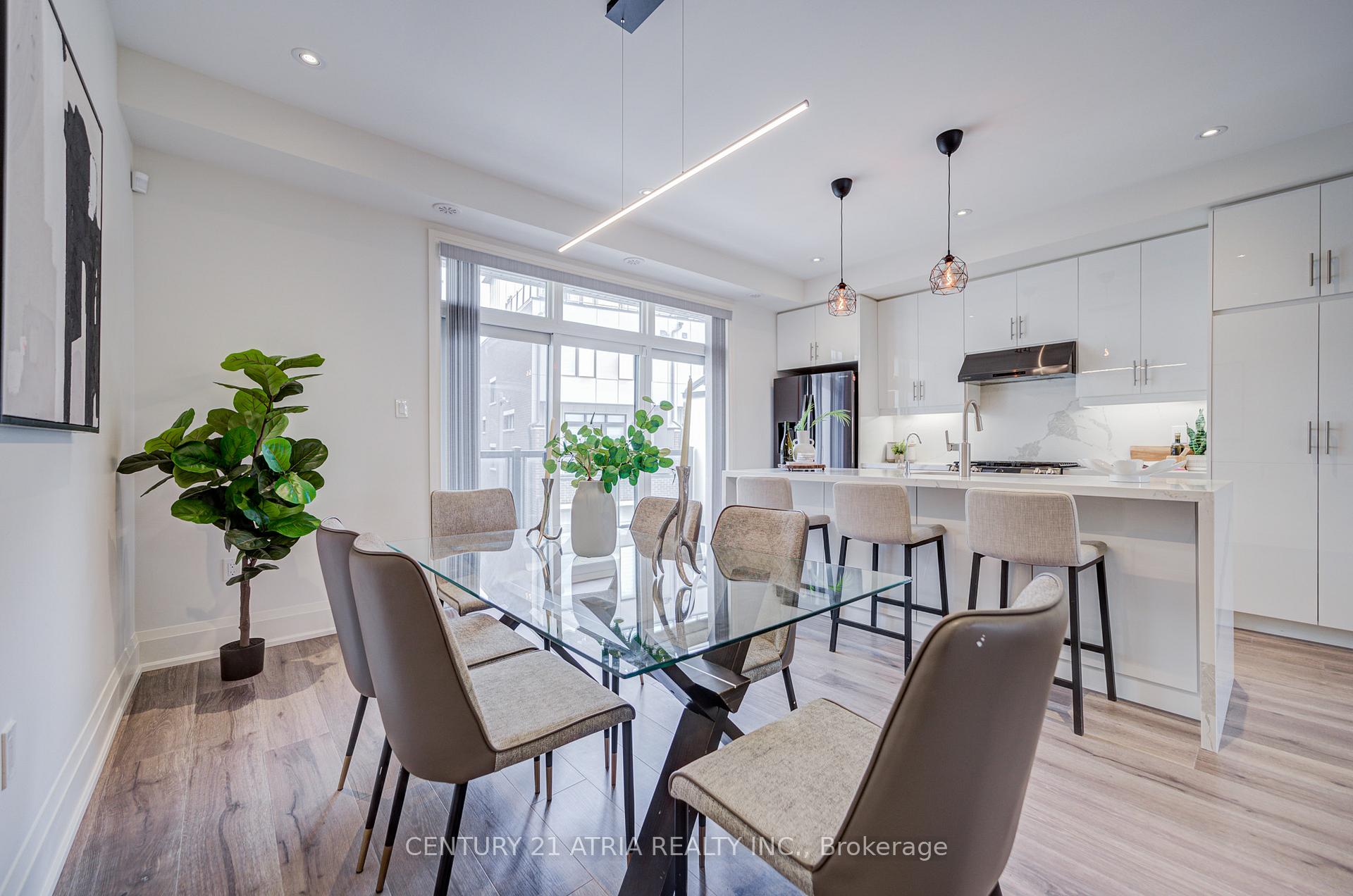 Photo 20 of 49 Cohen Way, Vaughan, Patterson — HOMEH