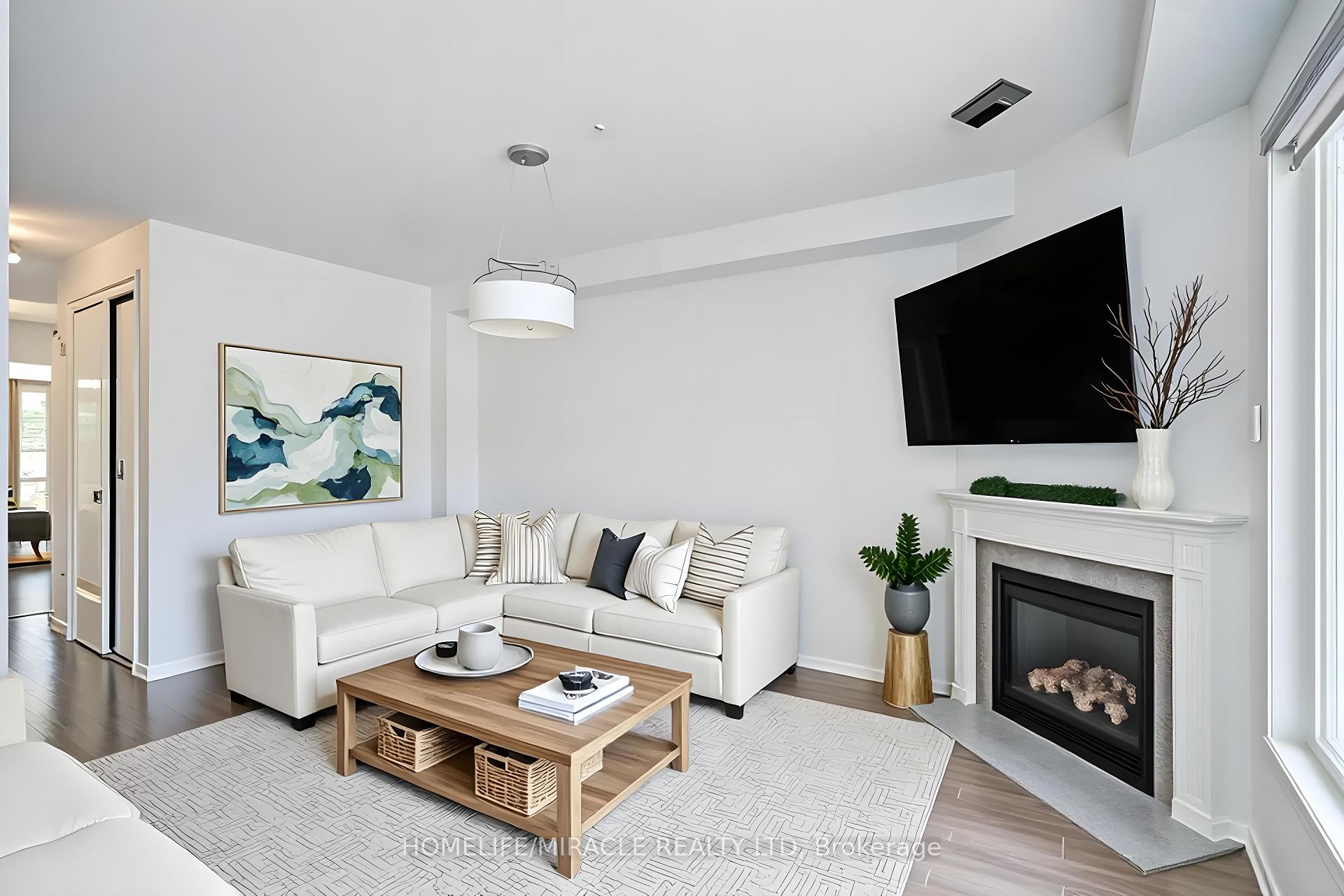 Photo 5 of 118 Cauthers Crescent, New Tecumseth, Alliston — HOMEH