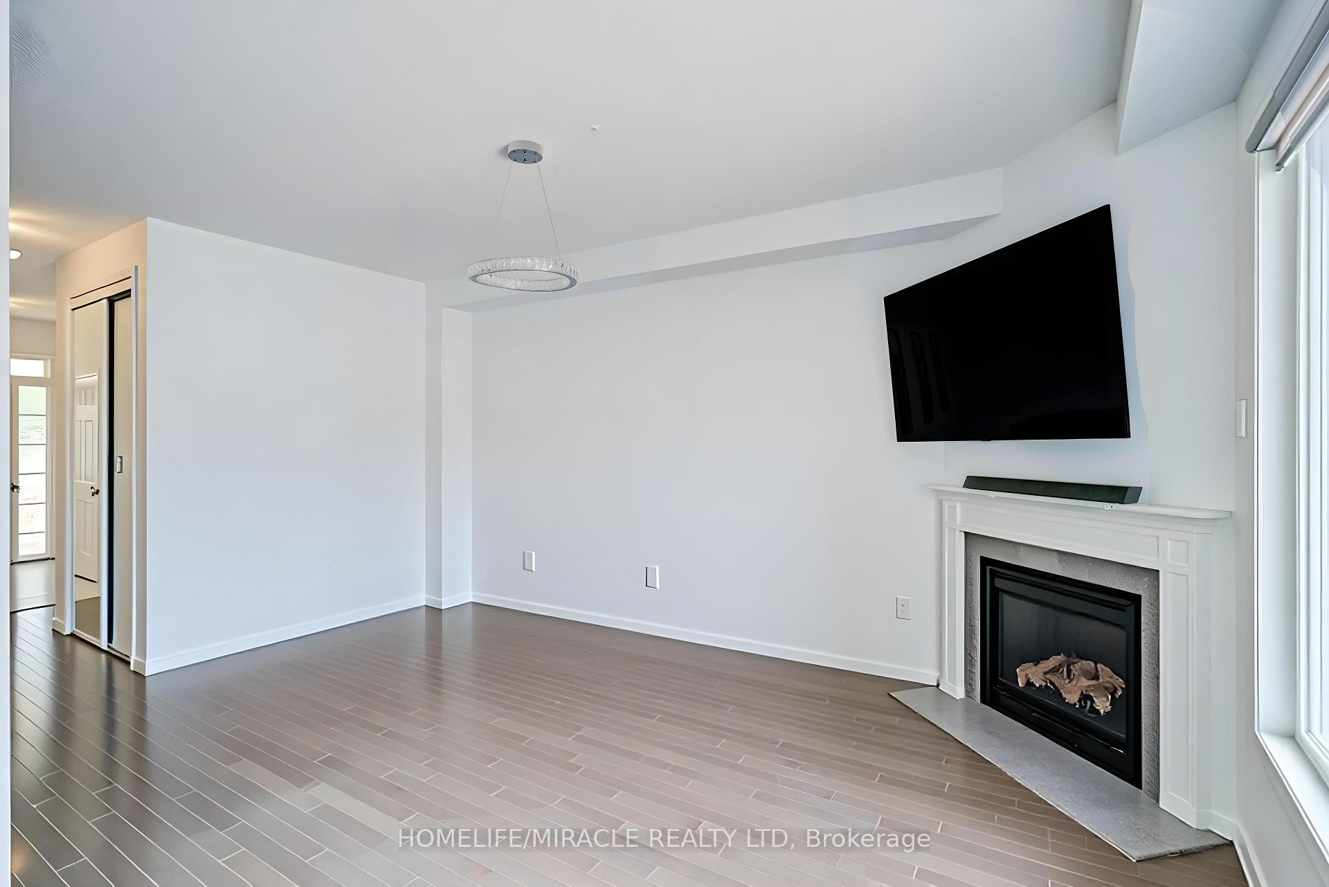 Photo 6 of 118 Cauthers Crescent, New Tecumseth, Alliston — HOMEH