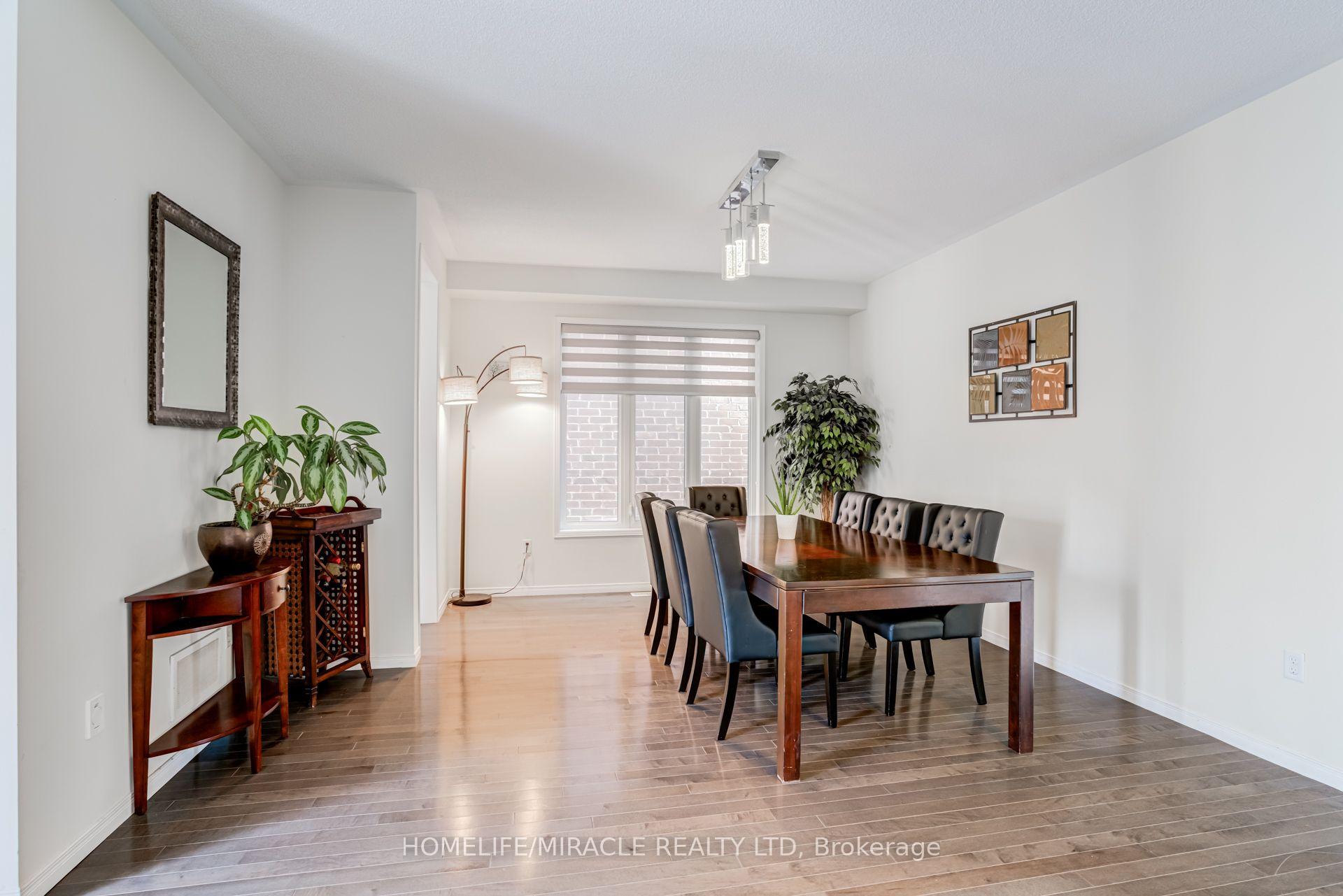 Photo 9 of 118 Cauthers Crescent, New Tecumseth, Alliston — HOMEH