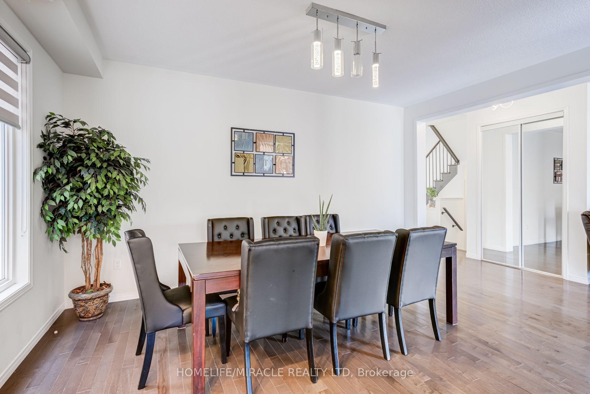 Photo 10 of 118 Cauthers Crescent, New Tecumseth, Alliston — HOMEH