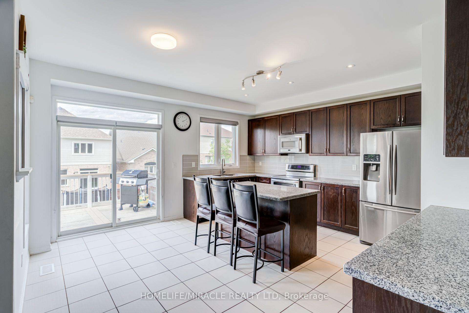 Photo 11 of 118 Cauthers Crescent, New Tecumseth, Alliston — HOMEH