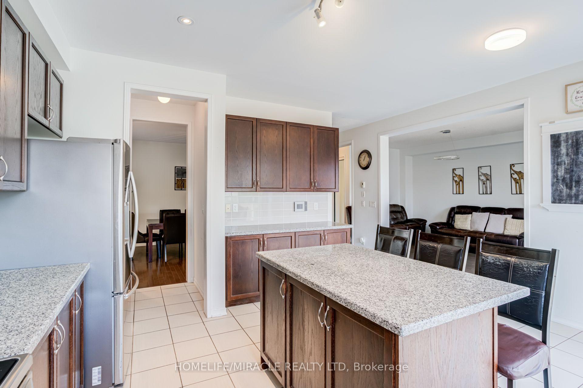 Photo 16 of 118 Cauthers Crescent, New Tecumseth, Alliston — HOMEH