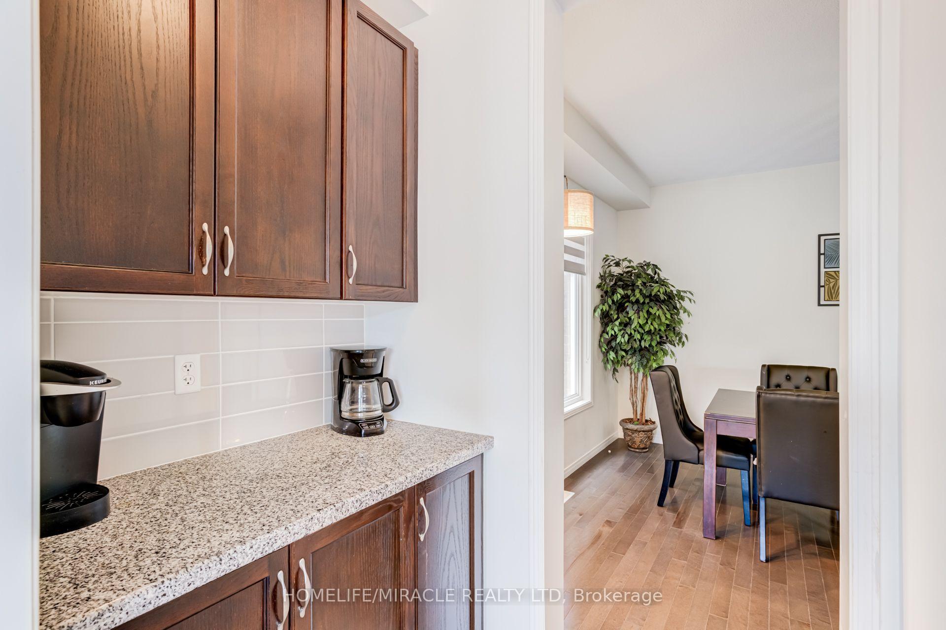 Photo 17 of 118 Cauthers Crescent, New Tecumseth, Alliston — HOMEH