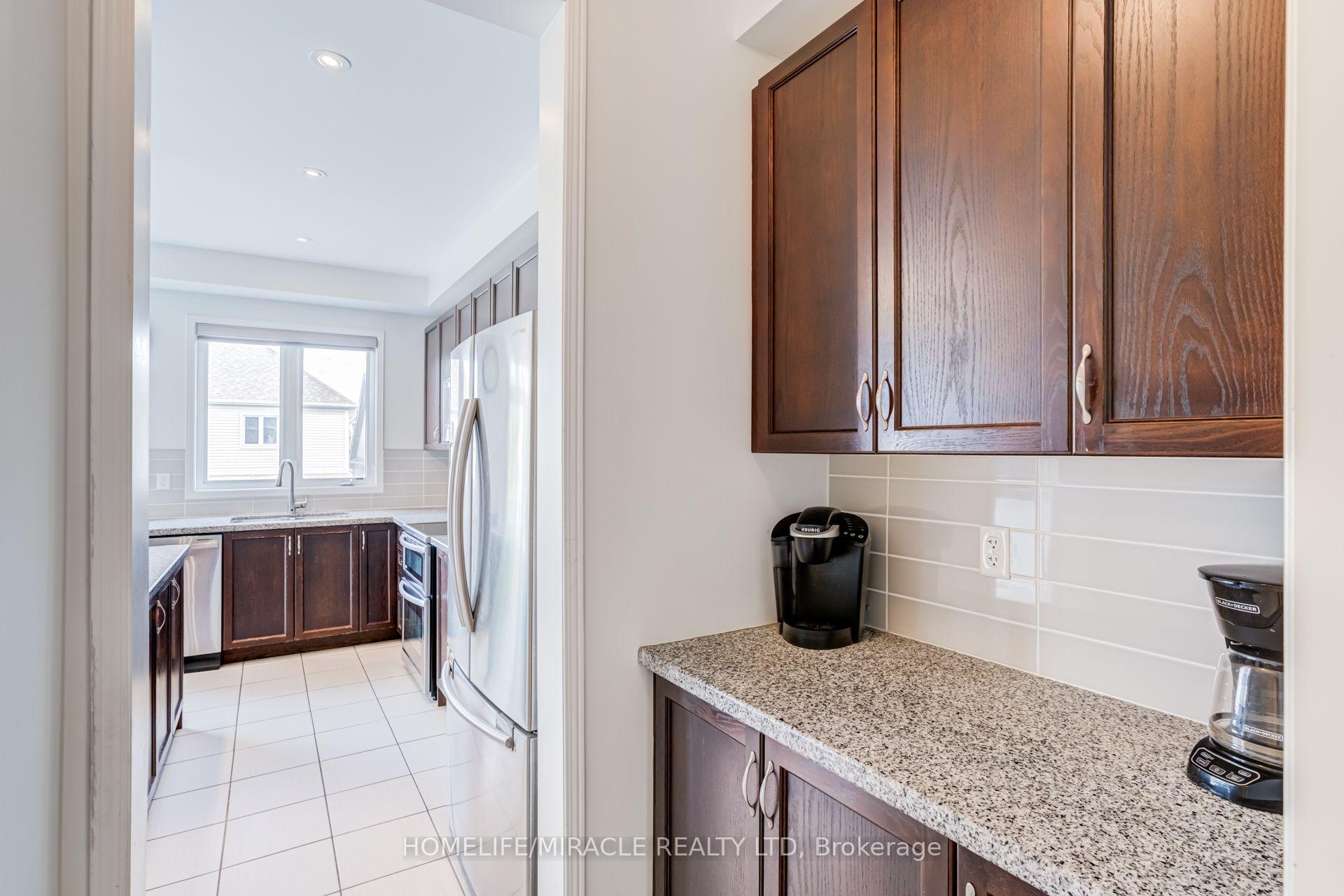 Photo 18 of 118 Cauthers Crescent, New Tecumseth, Alliston — HOMEH