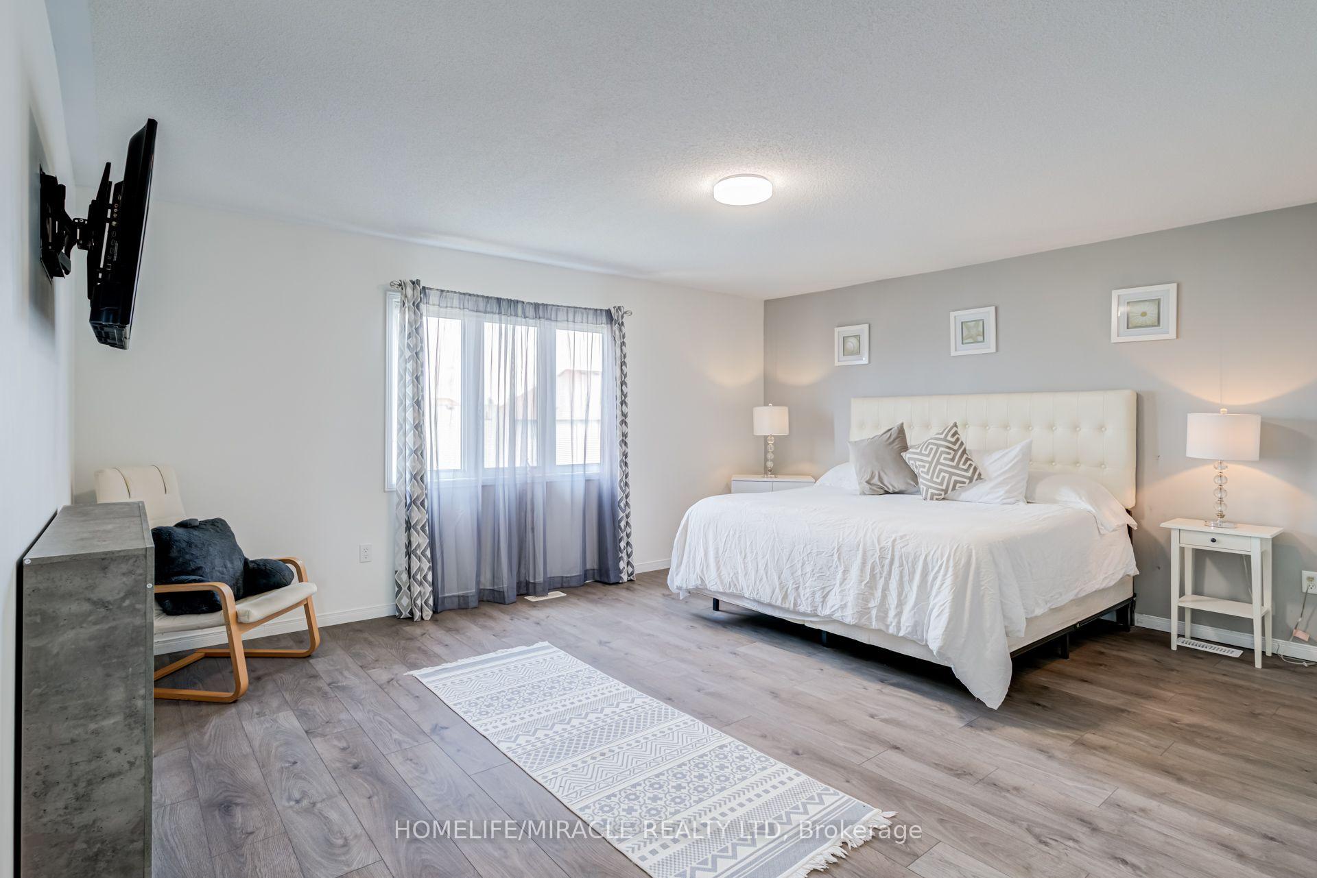 Photo 26 of 118 Cauthers Crescent, New Tecumseth, Alliston — HOMEH