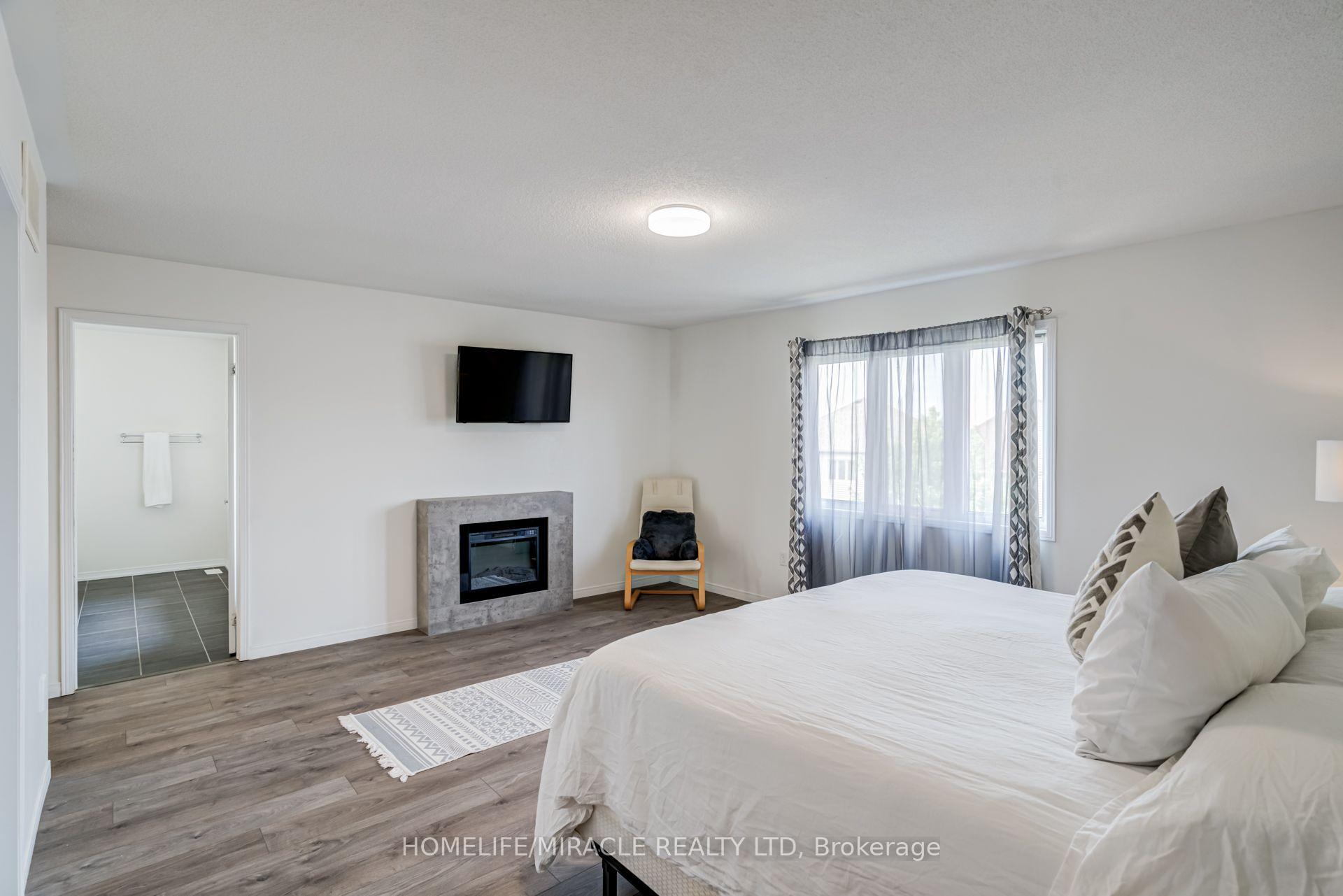 Photo 28 of 118 Cauthers Crescent, New Tecumseth, Alliston — HOMEH