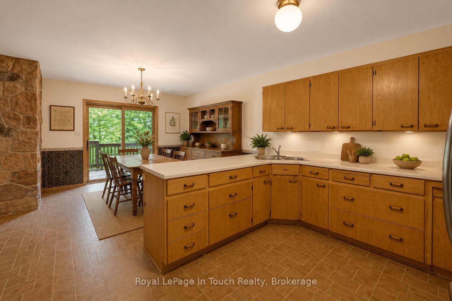Photo 8 of 54 Lackie Crescent, Tiny, Rural Tiny — HOMEH