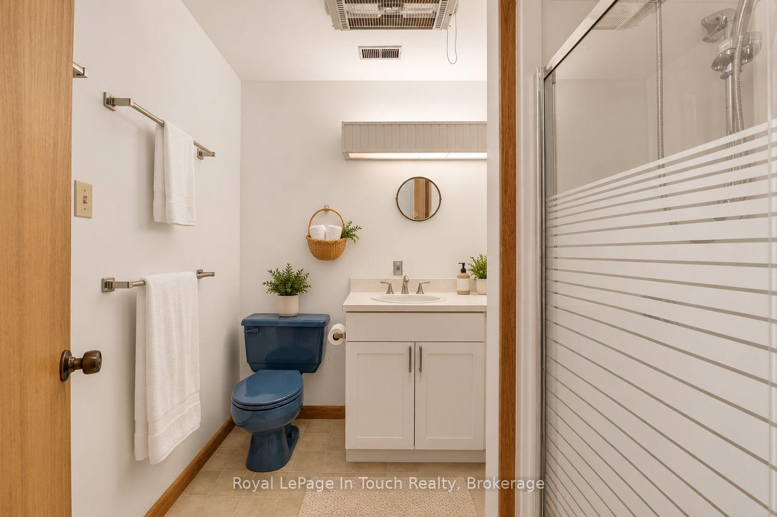 Photo 20 of 54 Lackie Crescent, Tiny, Rural Tiny — HOMEH