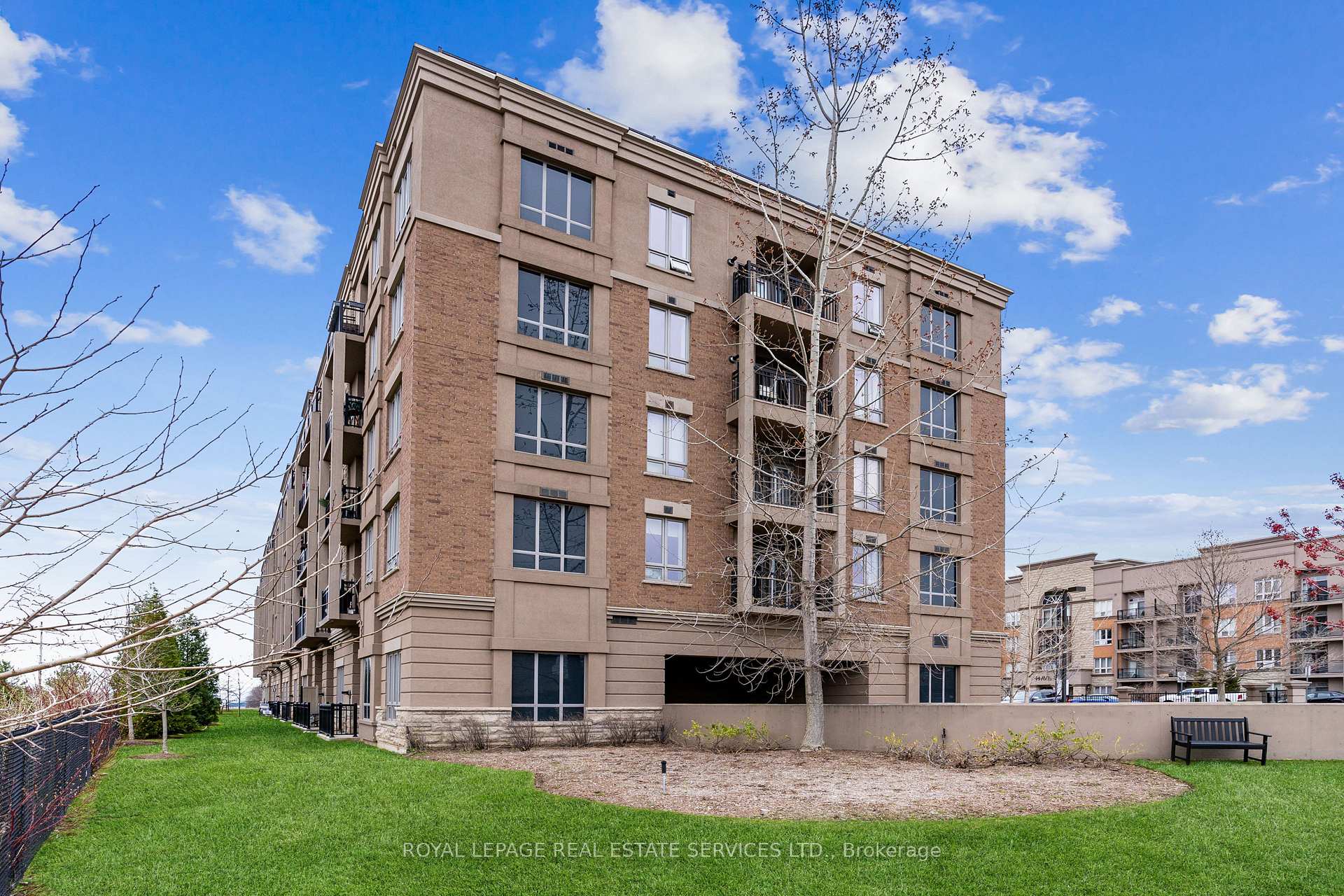Photo 21 of Unit 404, 5327 Upper Middle Road, Burlington, Orchard — HOMEH