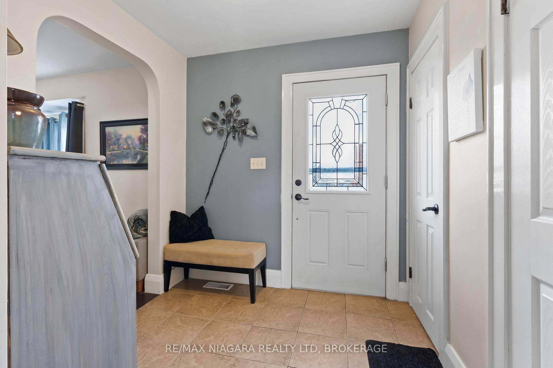 Photo 4 of 124 Neff Street, Port Colborne, Main Street — HOMEH