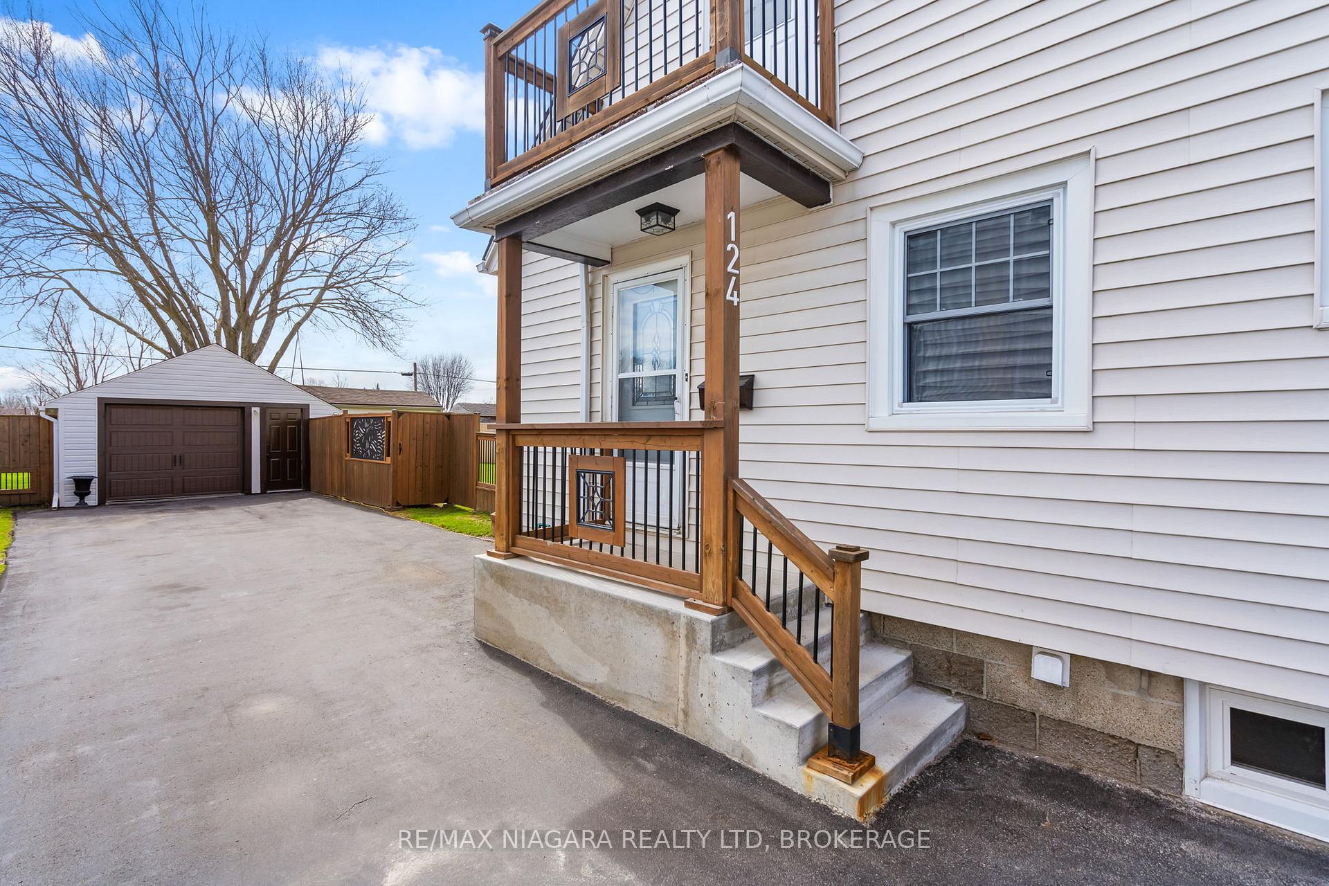 Photo 24 of 124 Neff Street, Port Colborne, Main Street — HOMEH