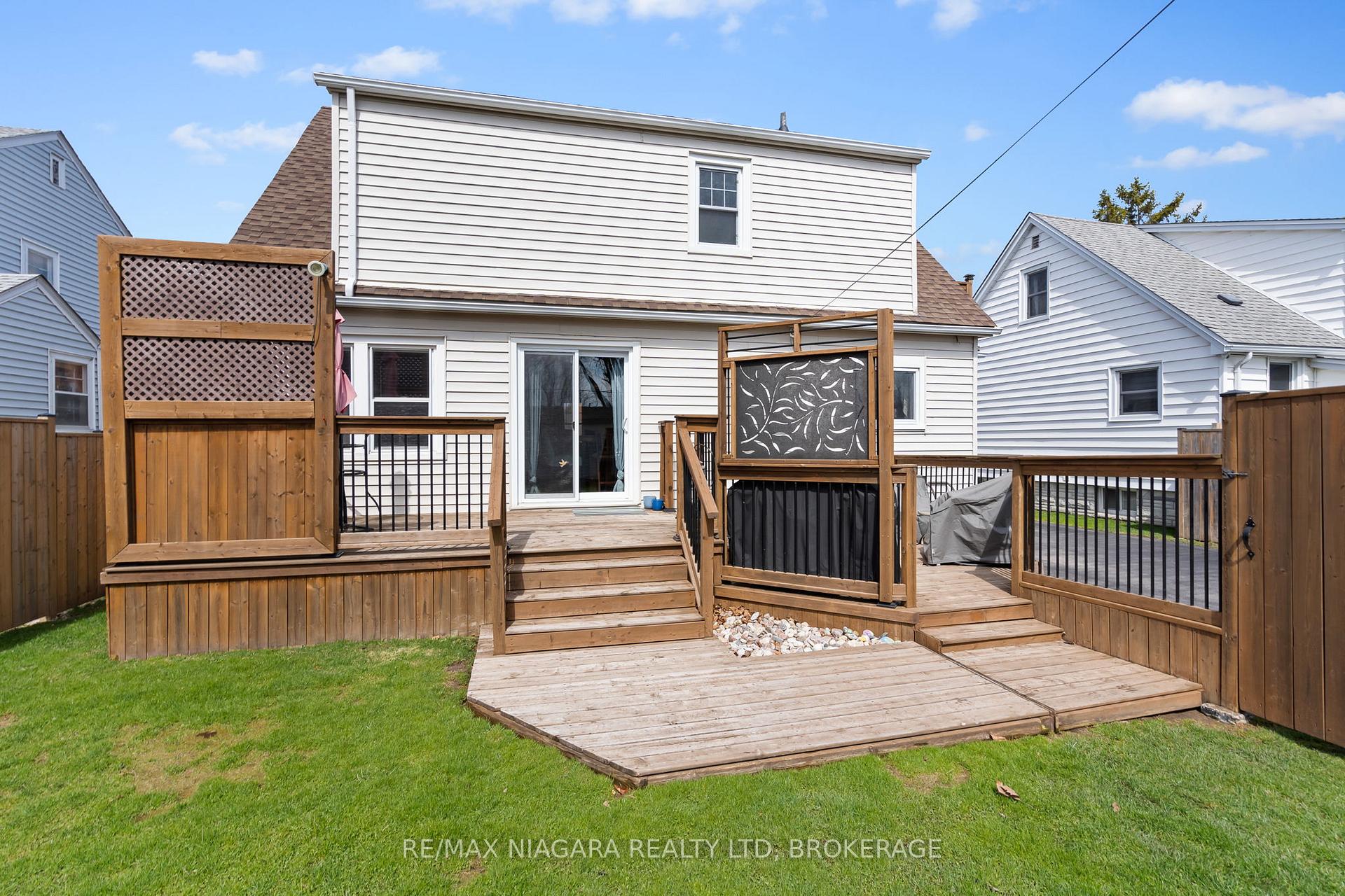Photo 29 of 124 Neff Street, Port Colborne, Main Street — HOMEH