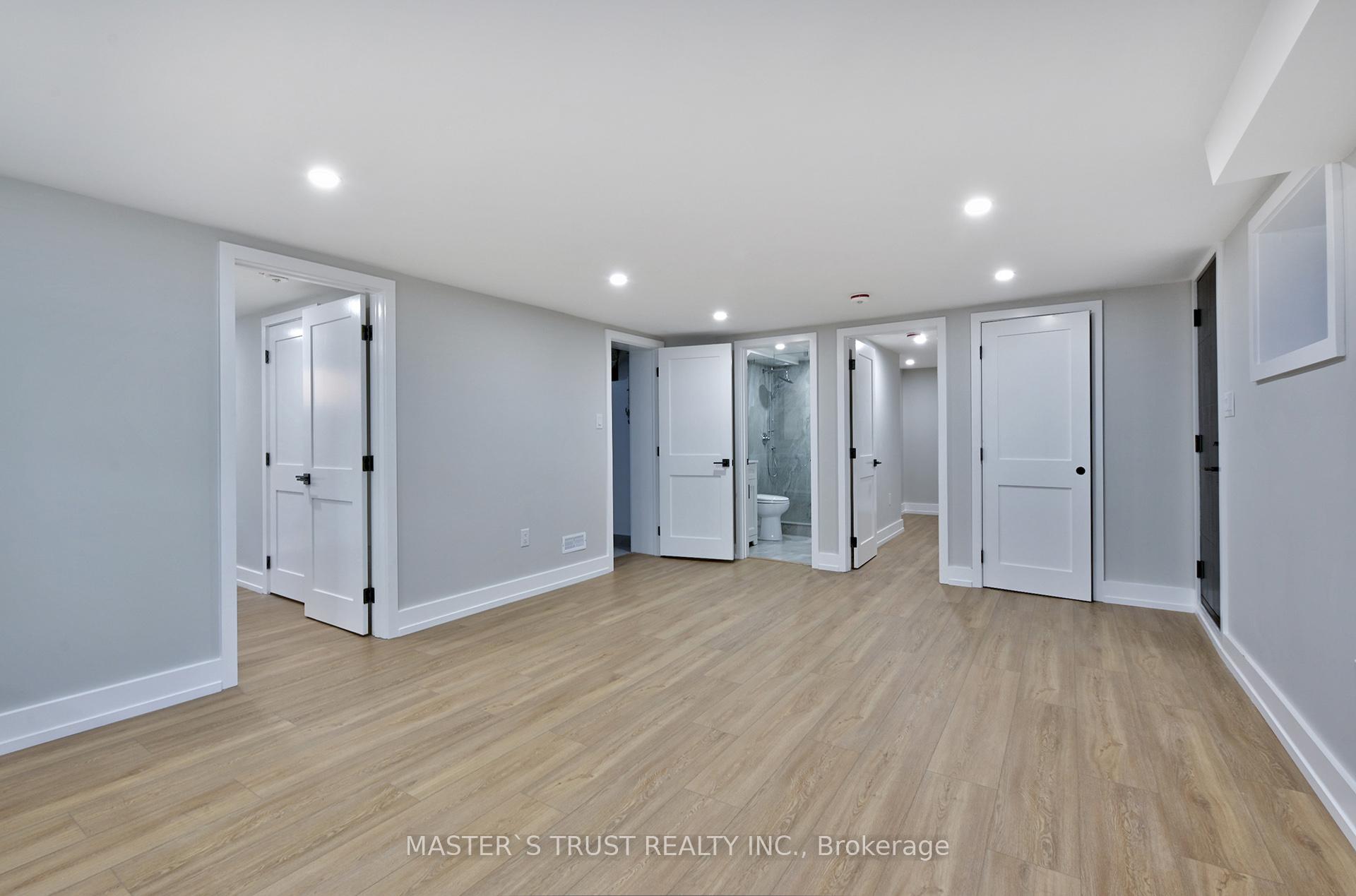 Photo 6 of Unit Unit 2, 28 Florence Drive, Oakville, Central — HOMEH