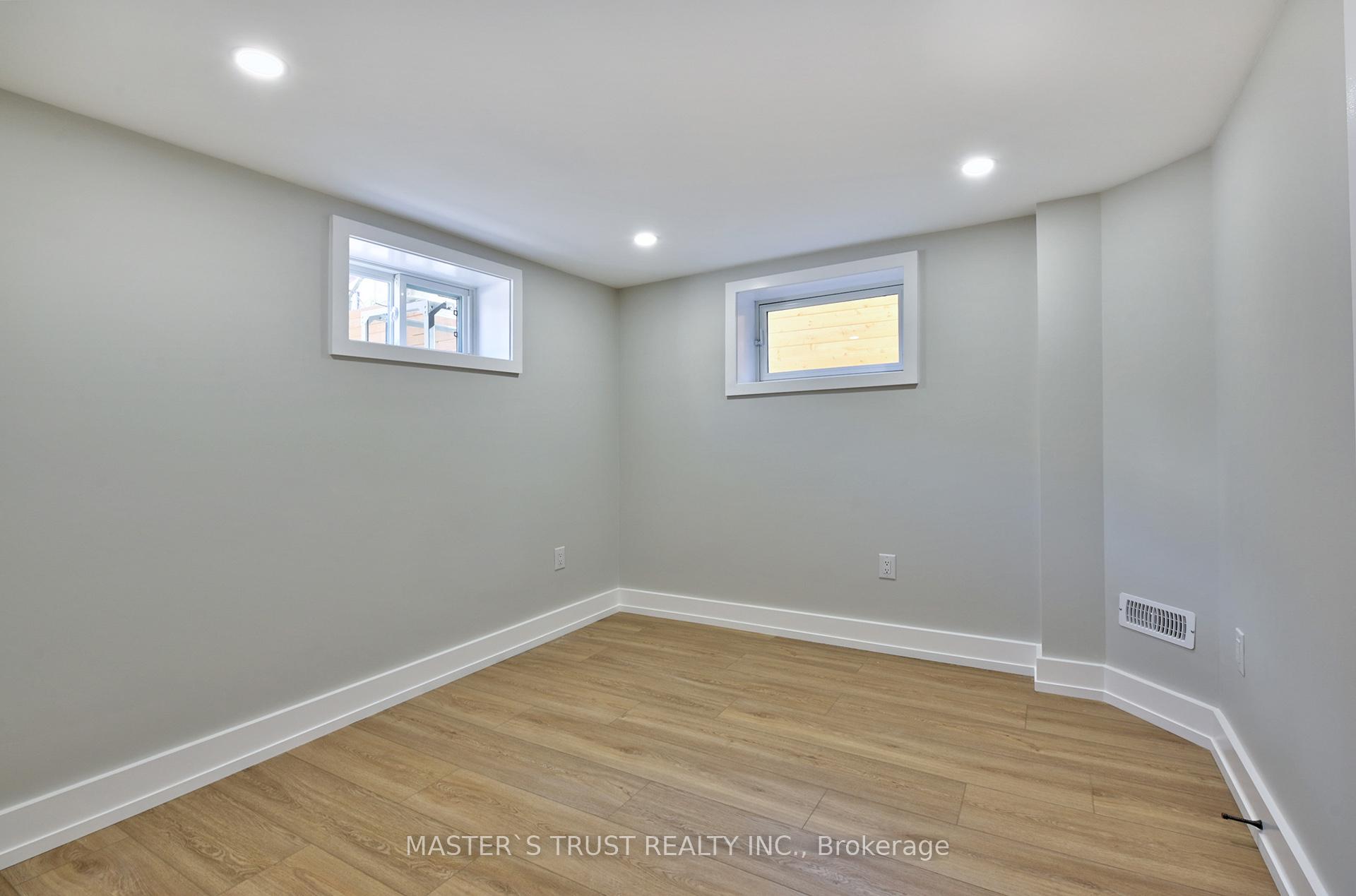 Photo 7 of Unit Unit 2, 28 Florence Drive, Oakville, Central — HOMEH