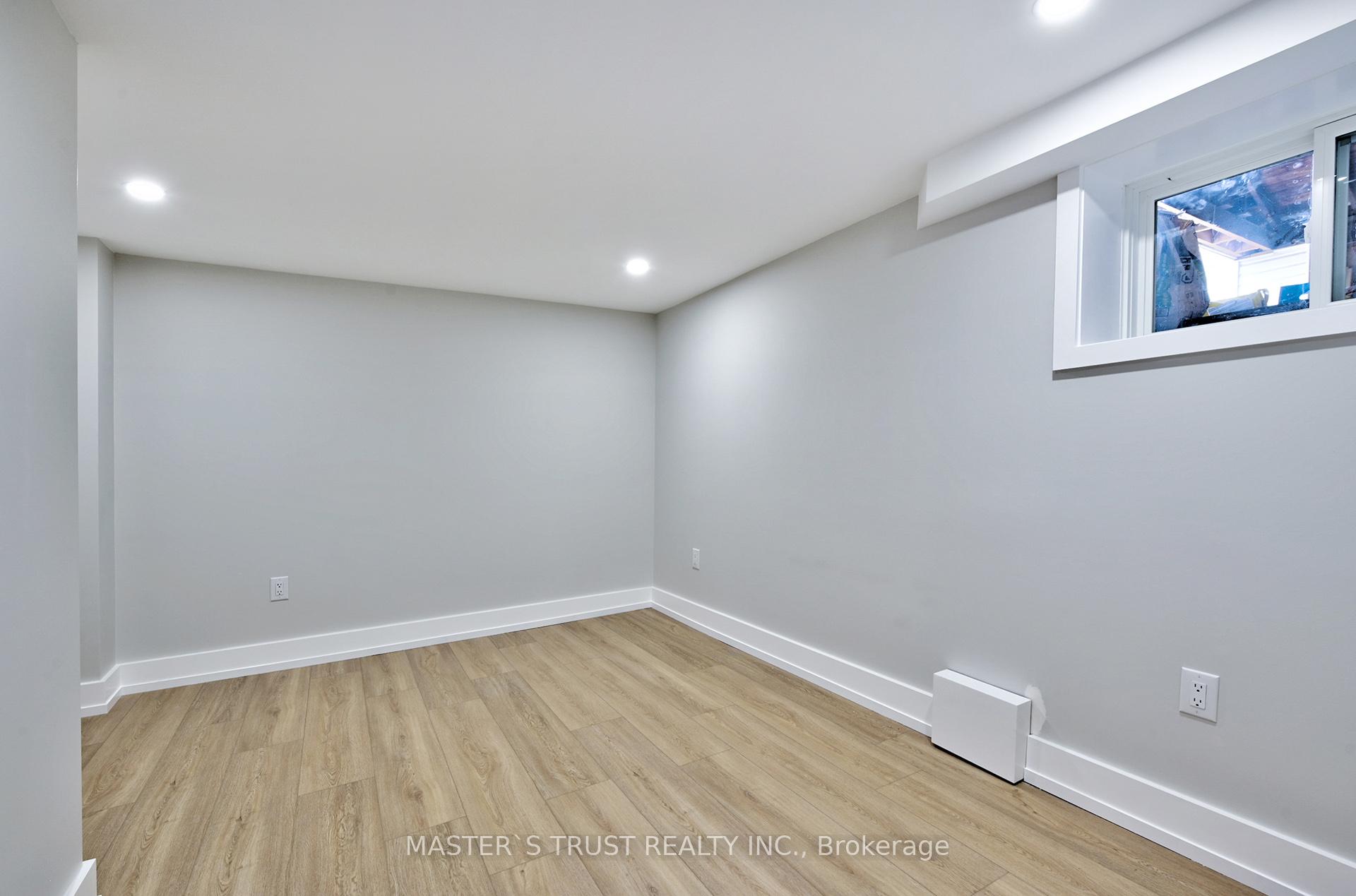 Photo 9 of Unit Unit 2, 28 Florence Drive, Oakville, Central — HOMEH