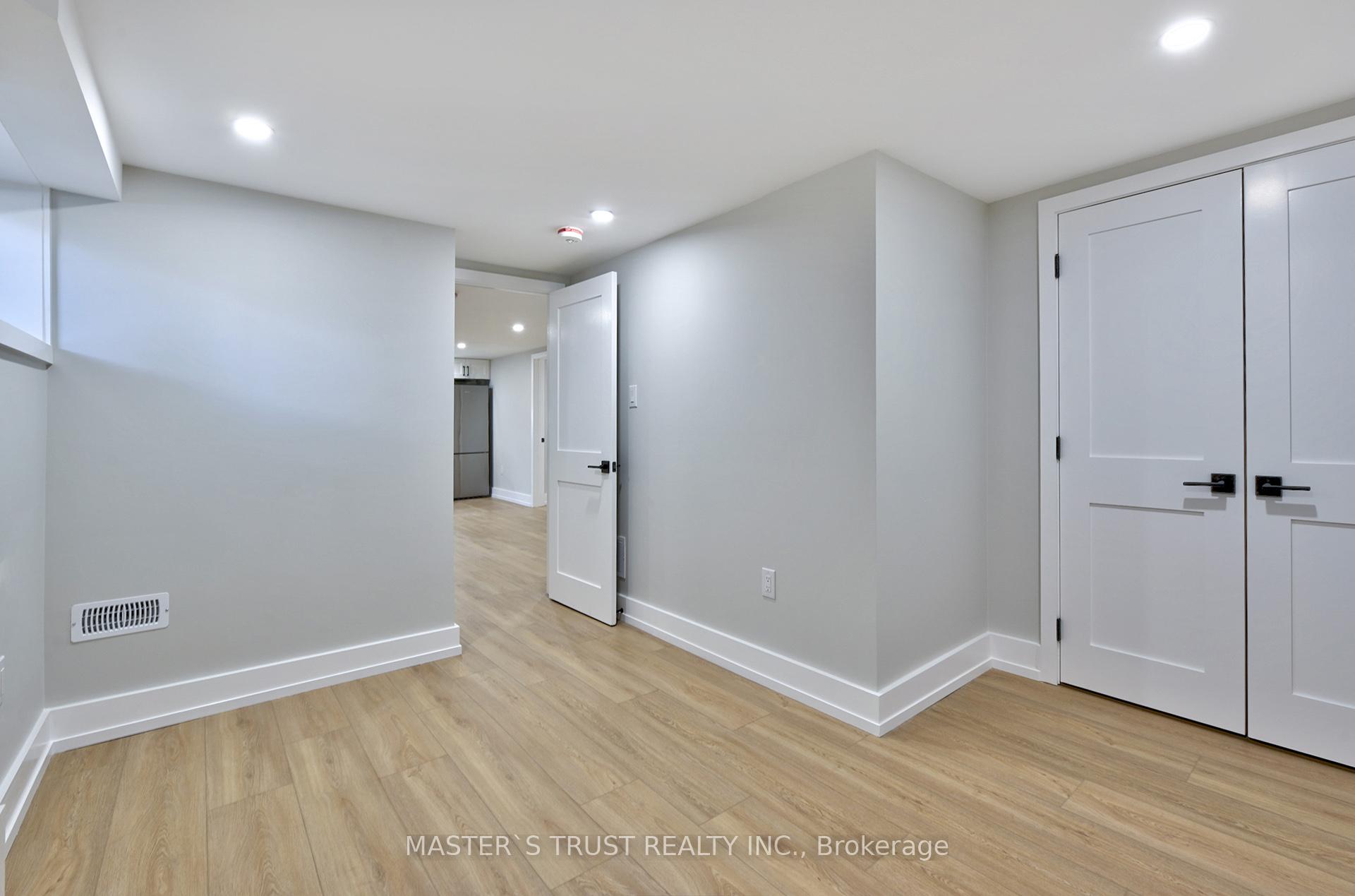 Photo 10 of Unit Unit 2, 28 Florence Drive, Oakville, Central — HOMEH