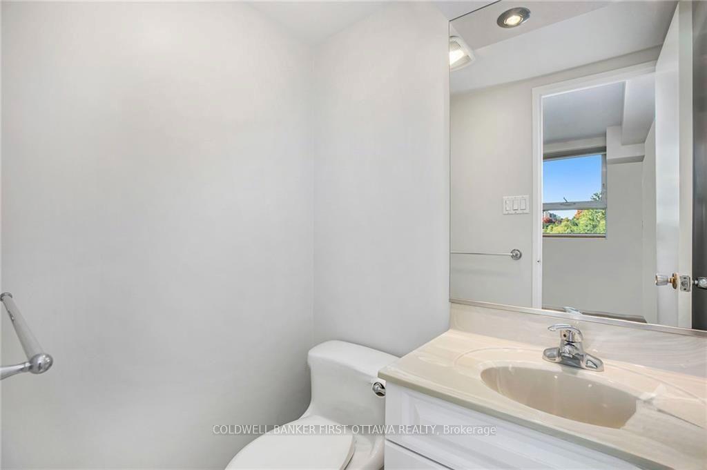Photo 12 of Unit 510, 555 Brittany Drive, Ottawa, Viscount Alexander Park — HOMEH