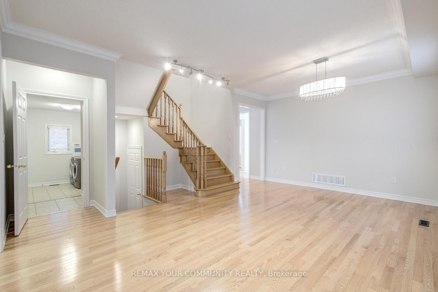 Photo 16 of 76 Ivy Glen Drive, Vaughan, Patterson — HOMEH