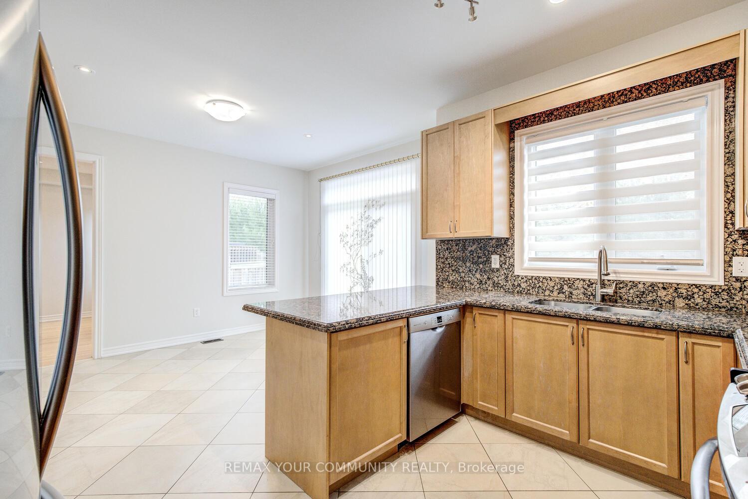 Photo 23 of 76 Ivy Glen Drive, Vaughan, Patterson — HOMEH